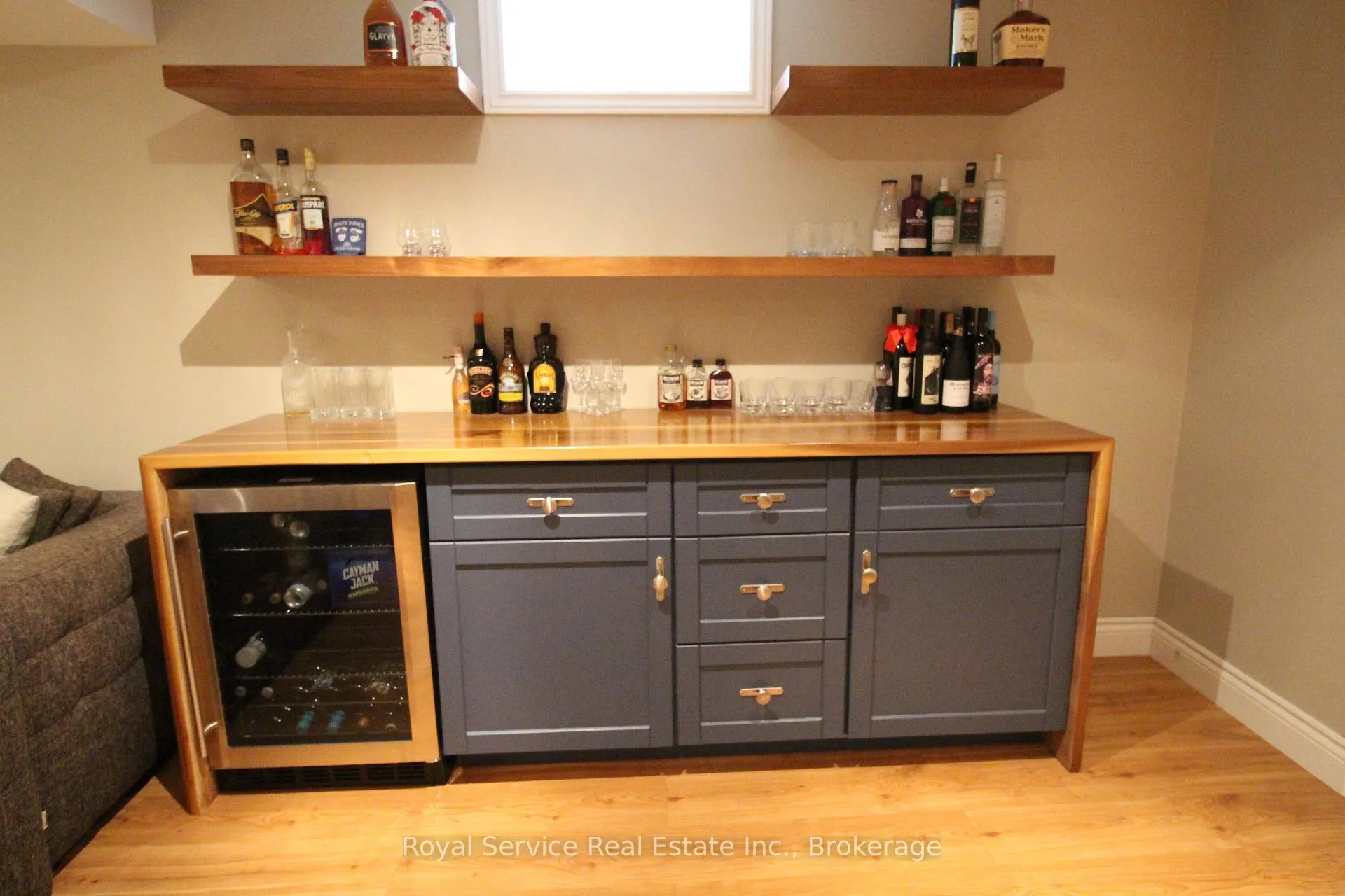 Photo 4 of 1031 Otto Drive, Cobourg — HOMEH