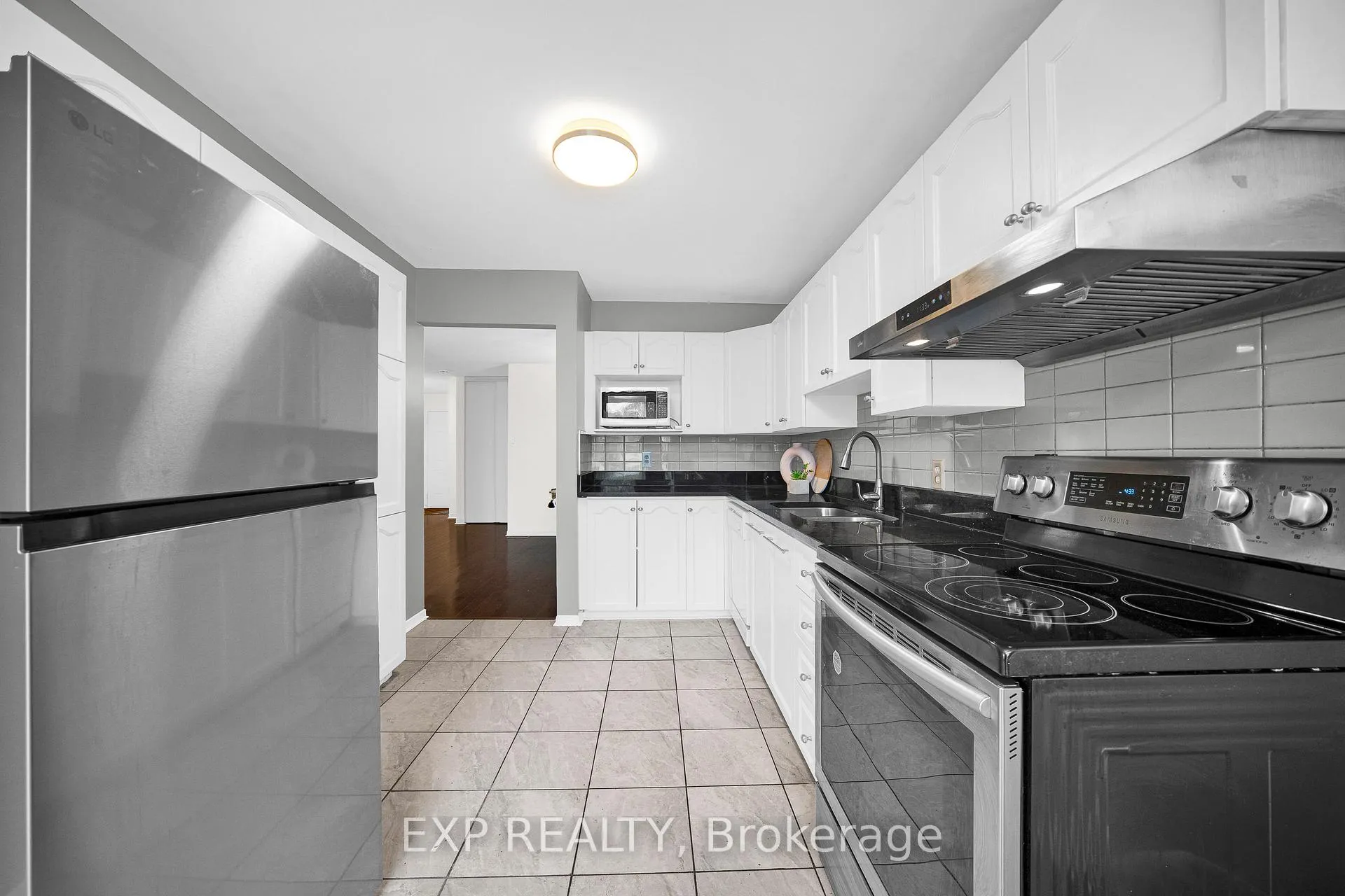 Photo 12 of 66 Kimbolton Crescent, Ottawa, Kanata - Morgan's Grant/South March — HOMEH