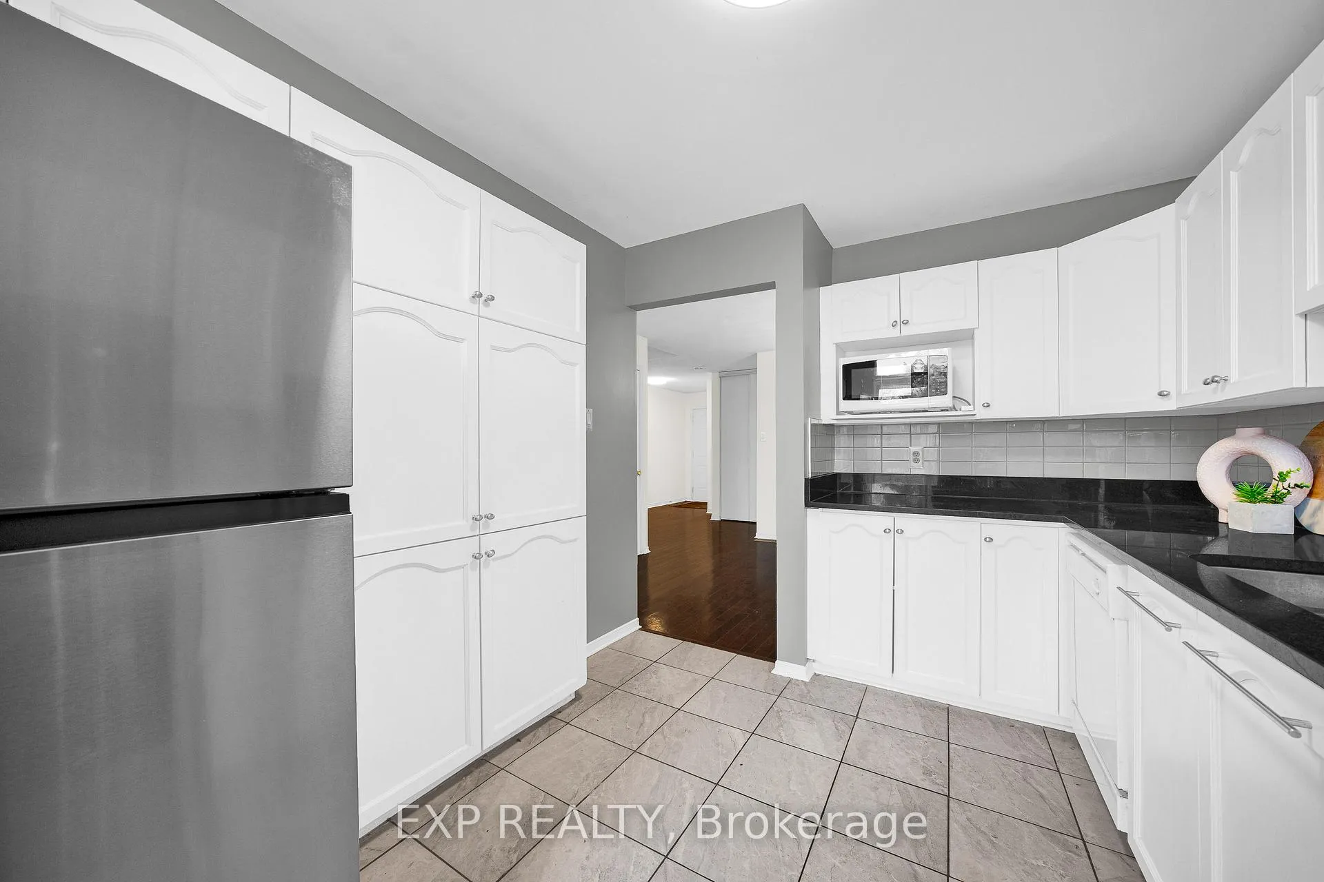 Photo 13 of 66 Kimbolton Crescent, Ottawa, Kanata - Morgan's Grant/South March — HOMEH