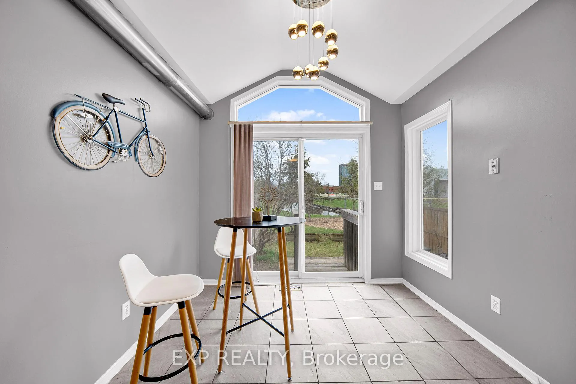 Photo 16 of 66 Kimbolton Crescent, Ottawa, Kanata - Morgan's Grant/South March — HOMEH