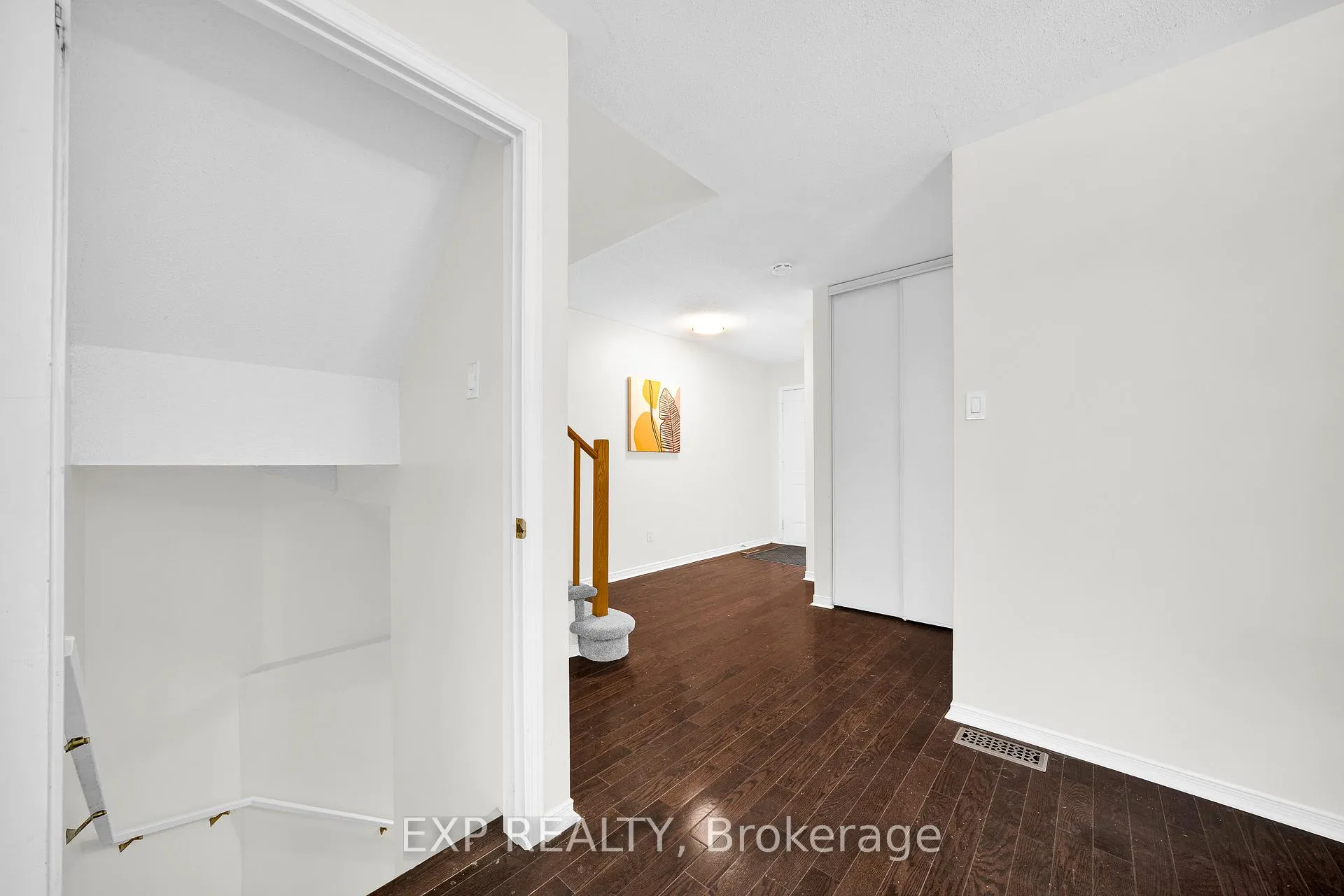 Photo 30 of 66 Kimbolton Crescent, Ottawa, Kanata - Morgan's Grant/South March — HOMEH