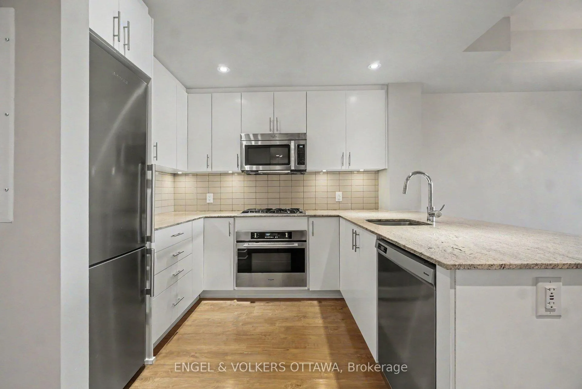 Photo 10 of Unit 605, 7 Marquette Avenue, Ottawa, Vanier — HOMEH