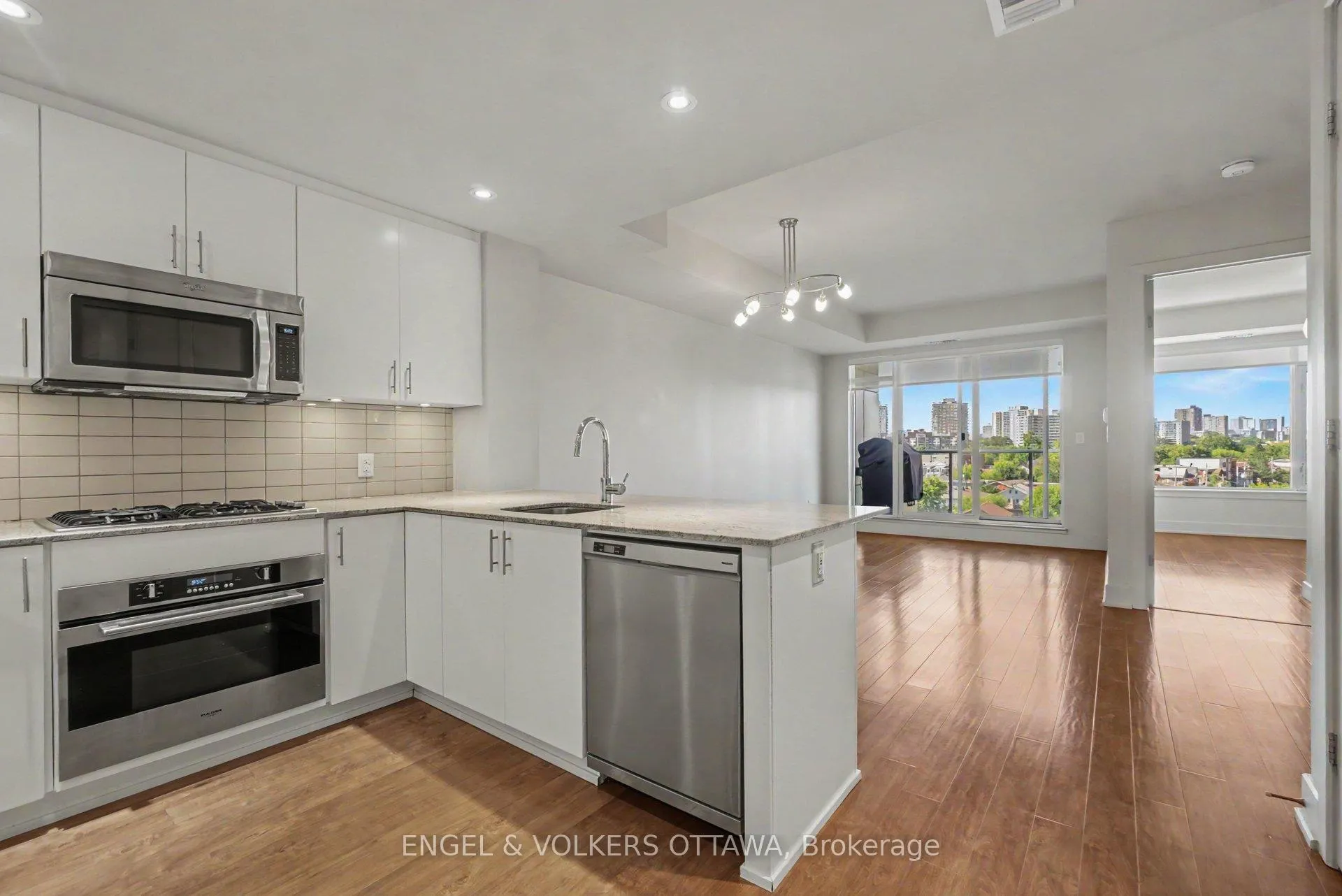 Photo 11 of Unit 605, 7 Marquette Avenue, Ottawa, Vanier — HOMEH