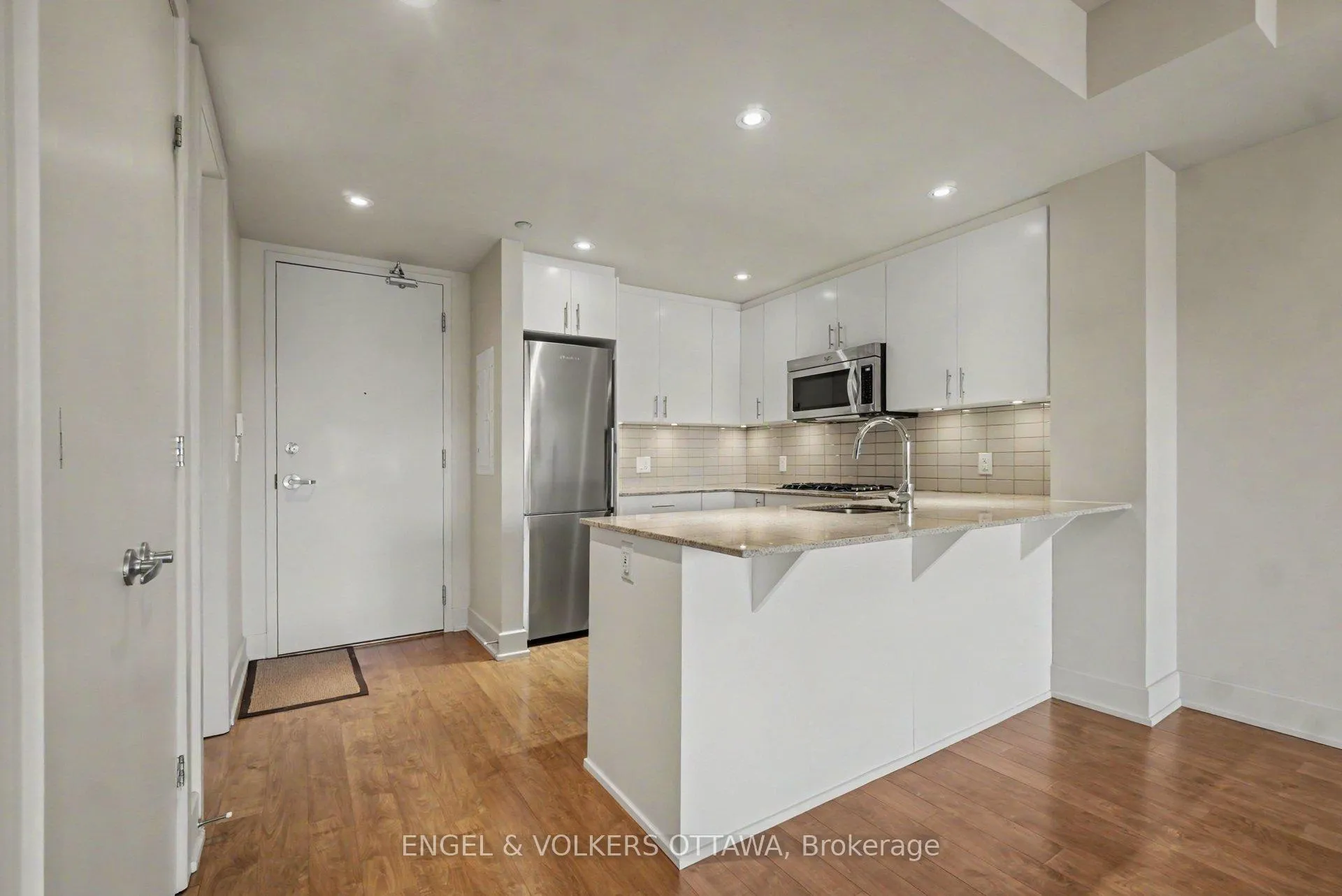 Photo 13 of Unit 605, 7 Marquette Avenue, Ottawa, Vanier — HOMEH