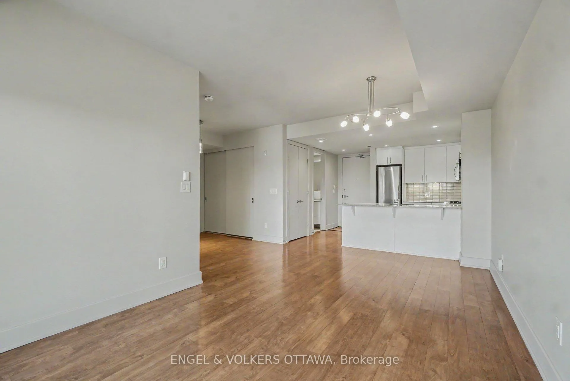 Photo 14 of Unit 605, 7 Marquette Avenue, Ottawa, Vanier — HOMEH