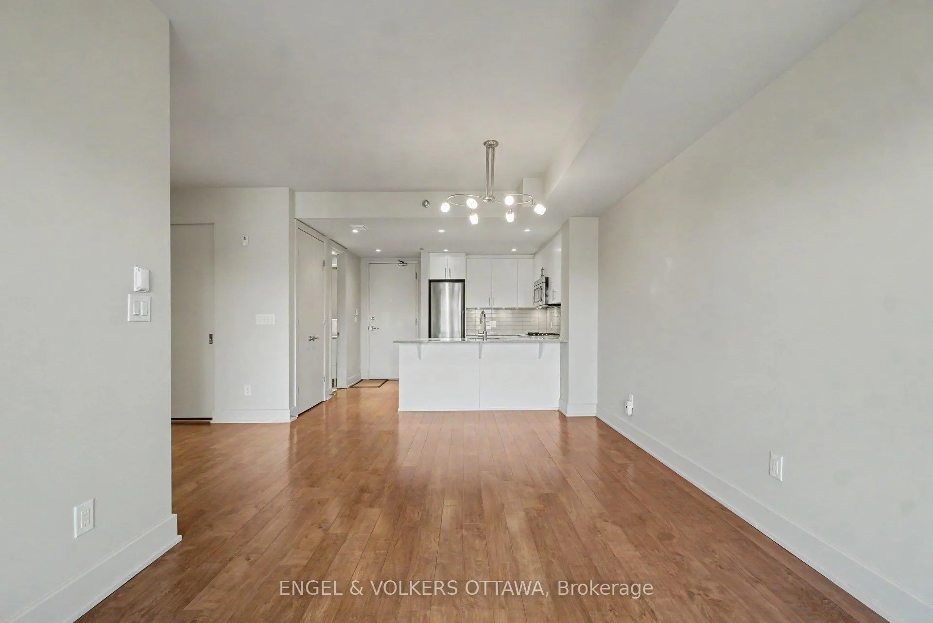 Photo 15 of Unit 605, 7 Marquette Avenue, Ottawa, Vanier — HOMEH