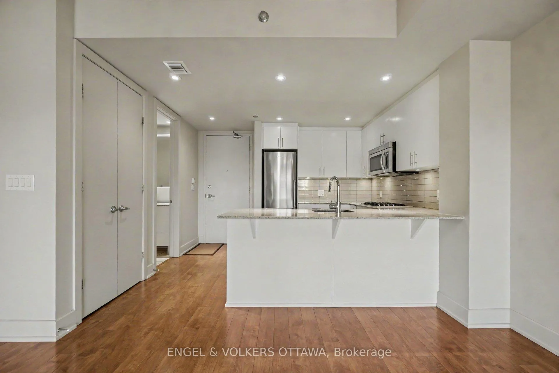 Photo 16 of Unit 605, 7 Marquette Avenue, Ottawa, Vanier — HOMEH