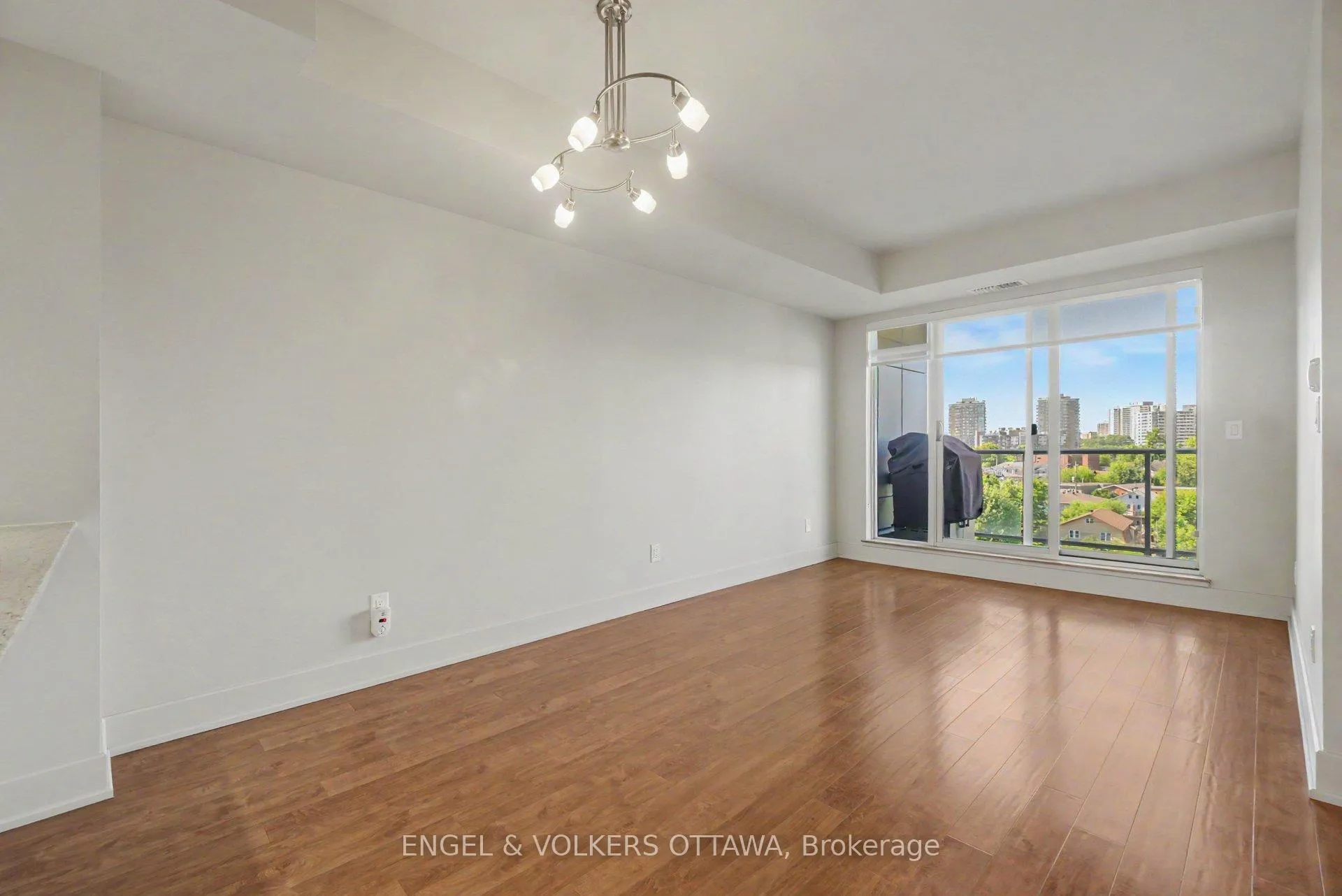 Photo 19 of Unit 605, 7 Marquette Avenue, Ottawa, Vanier — HOMEH