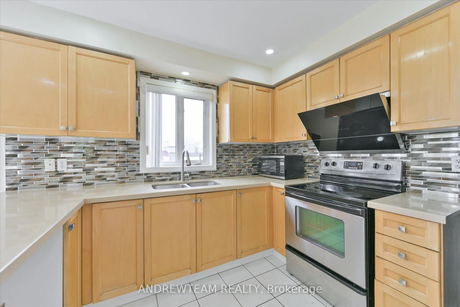 Photo 12 of Unit 1, 1075 Ellesmere Road, Scarborough, Dorset Park — HOMEH