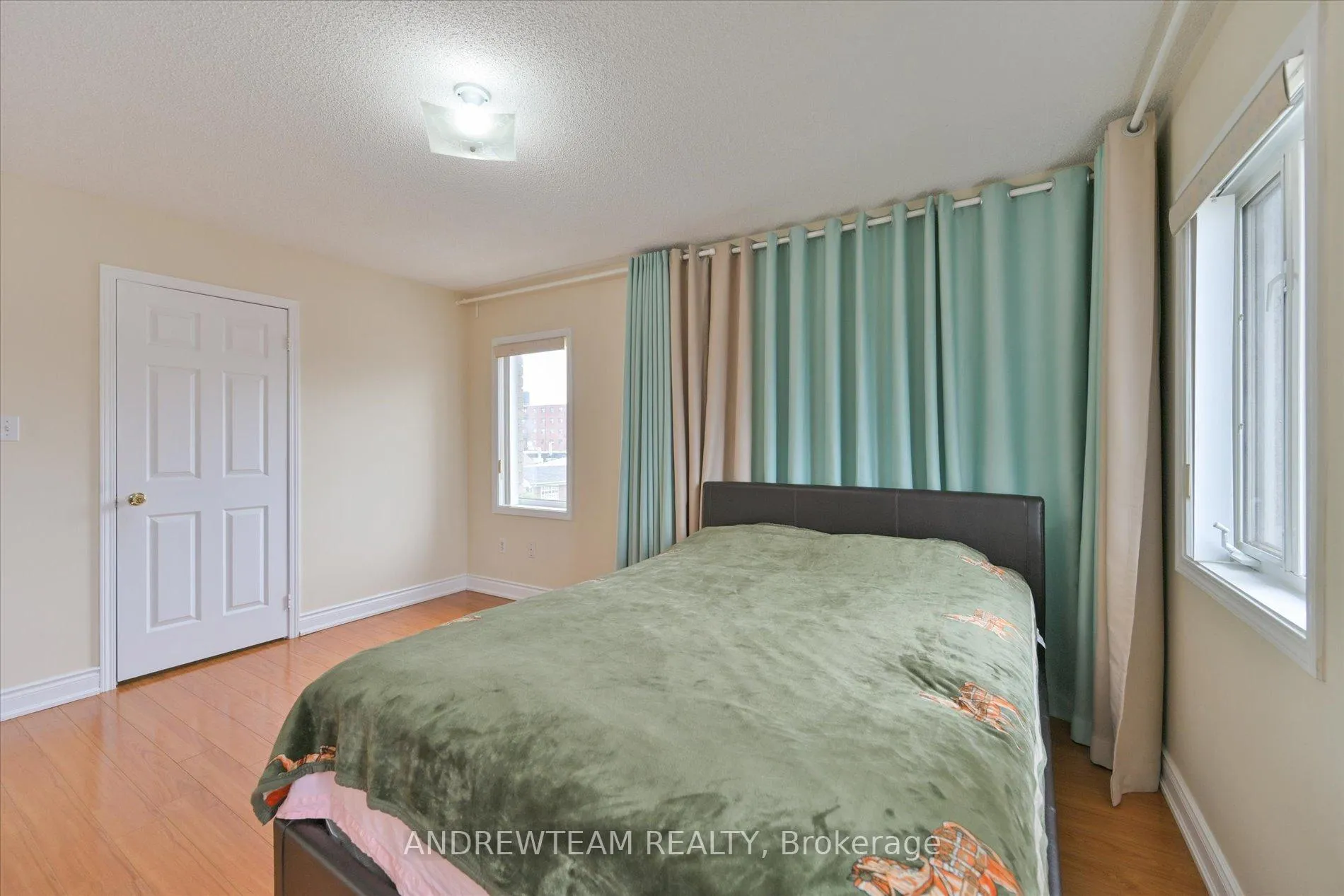 Photo 17 of Unit 1, 1075 Ellesmere Road, Scarborough, Dorset Park — HOMEH