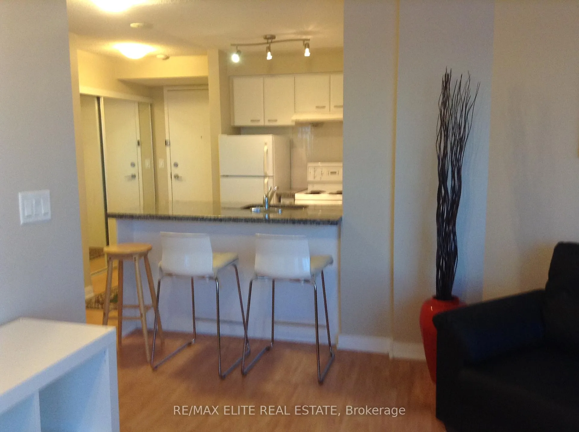 Photo 6 of Unit 912, 36 Lee Centre Drive, Scarborough, Woburn — HOMEH