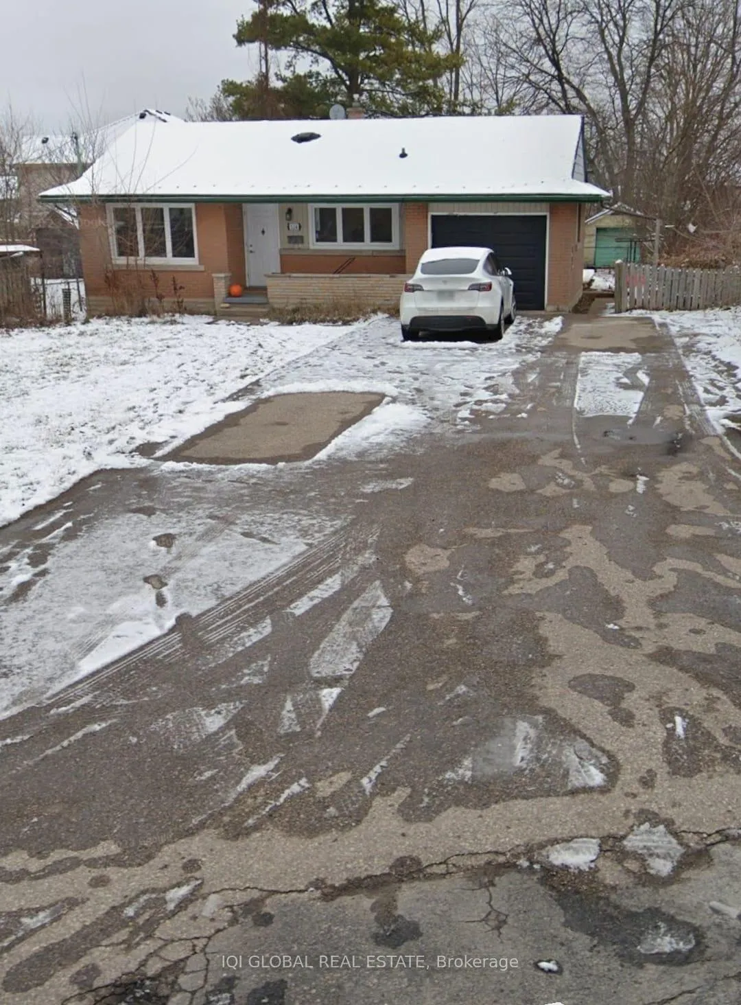 Photo 1 of 114 Doon Valley Drive, Kitchener, Lower Doon — HOMEH