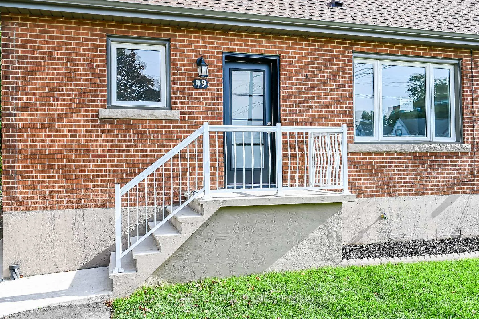 Photo 2 of Unit Upper, 49 East 41st Street, Hamilton, Sunninghill — HOMEH