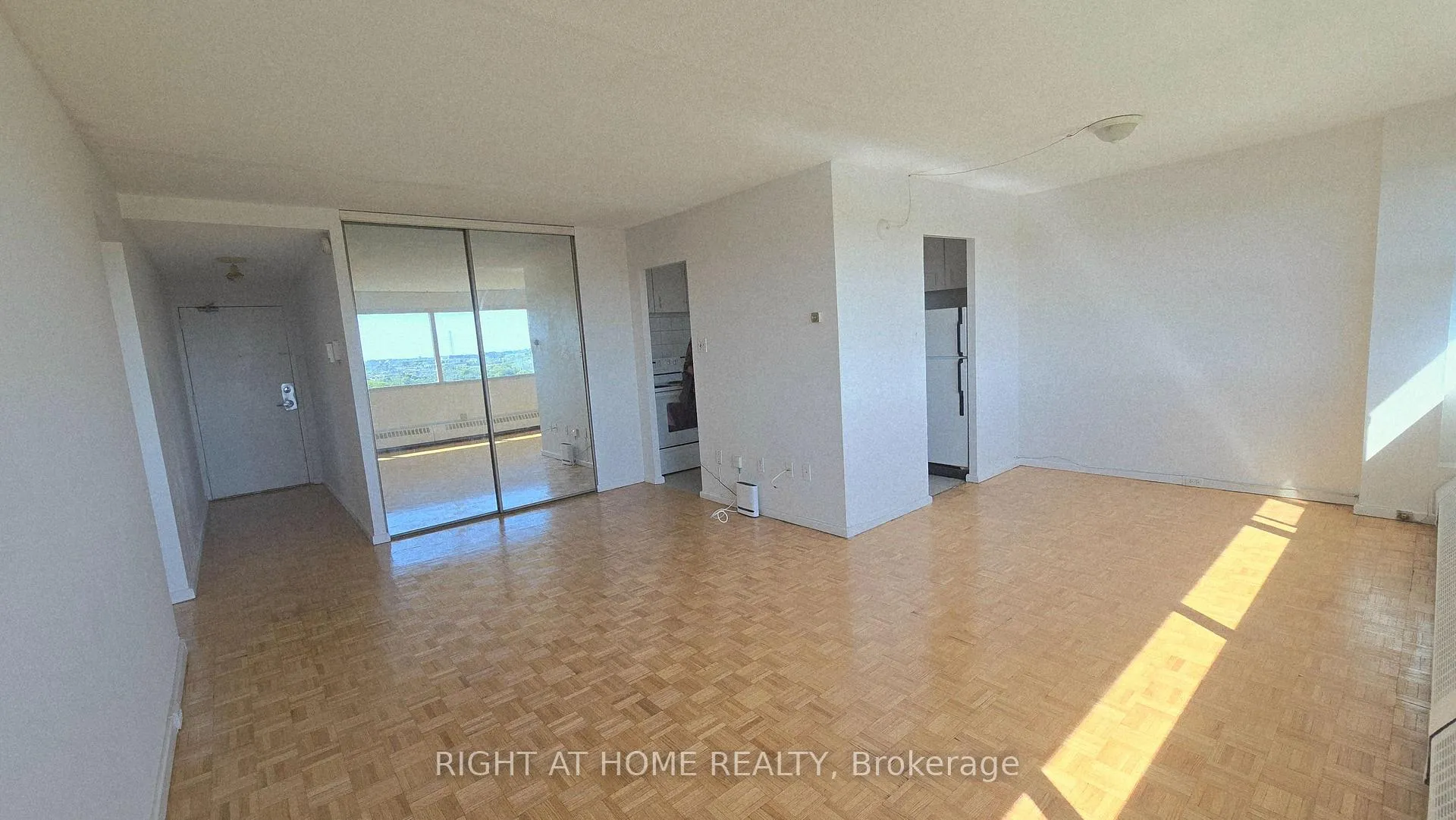 Photo 10 of Unit 2108, 725 Don Mills Road, Toronto, Flemingdon Park — HOMEH