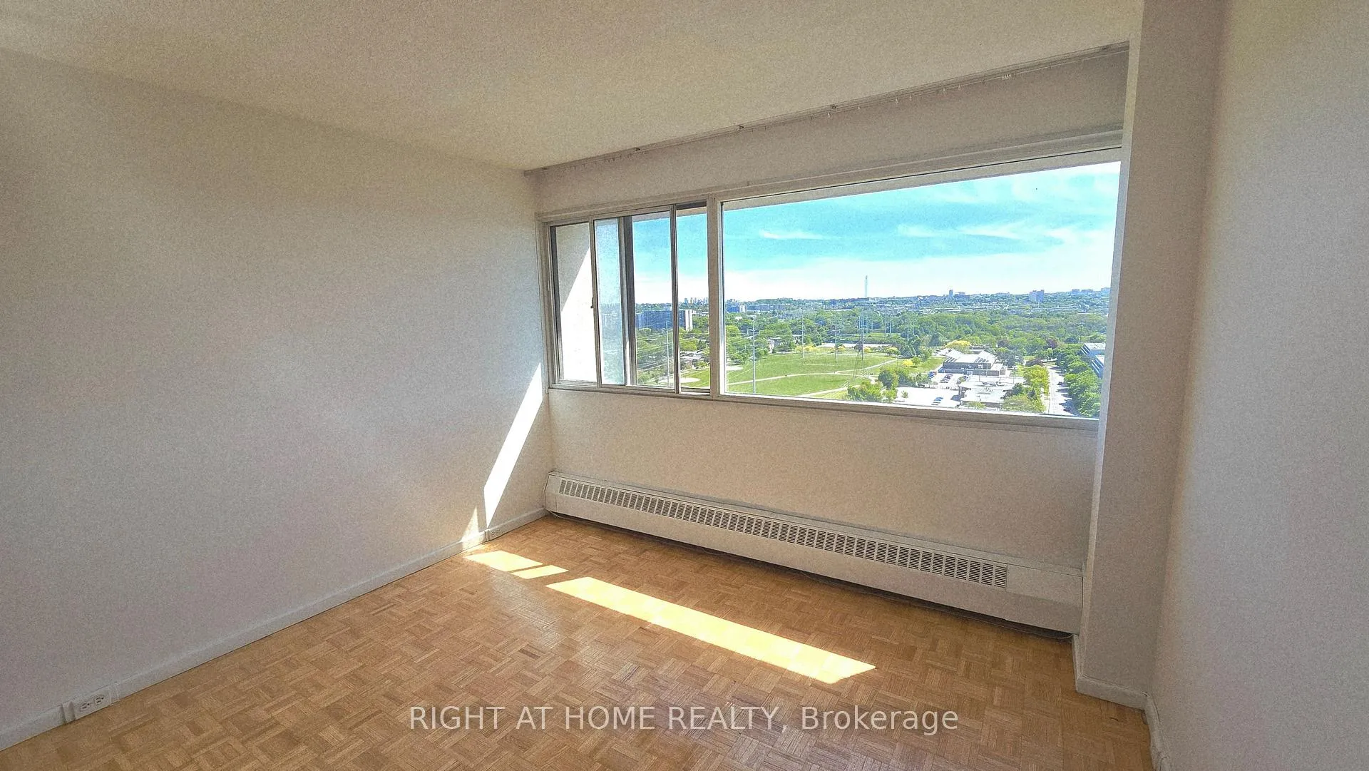 Photo 14 of Unit 2108, 725 Don Mills Road, Toronto, Flemingdon Park — HOMEH