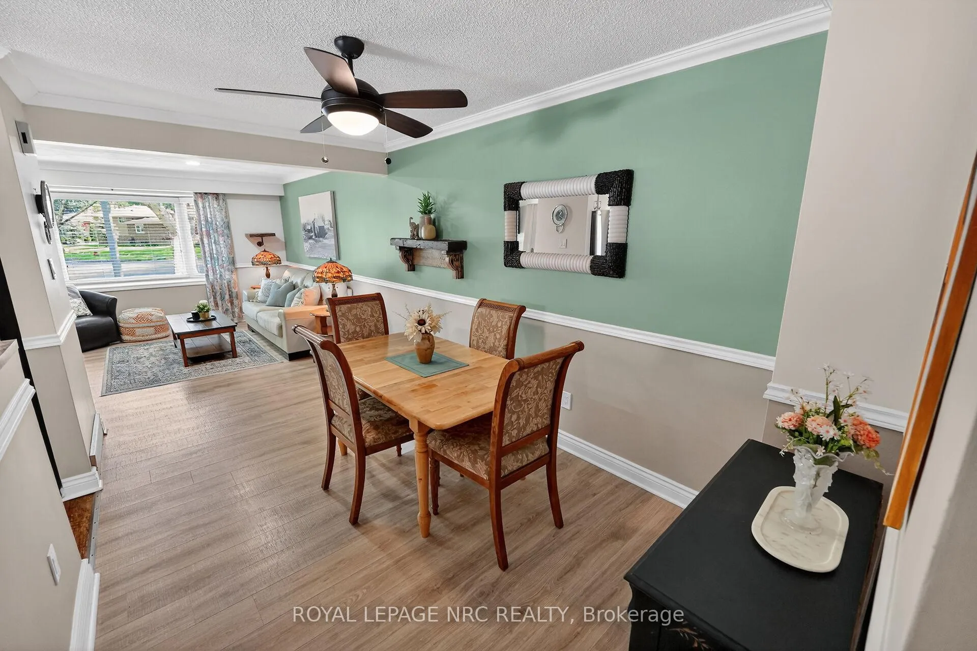 Photo 7 of 4451 Meadowvale Drive, Niagara Falls, Morrison — HOMEH