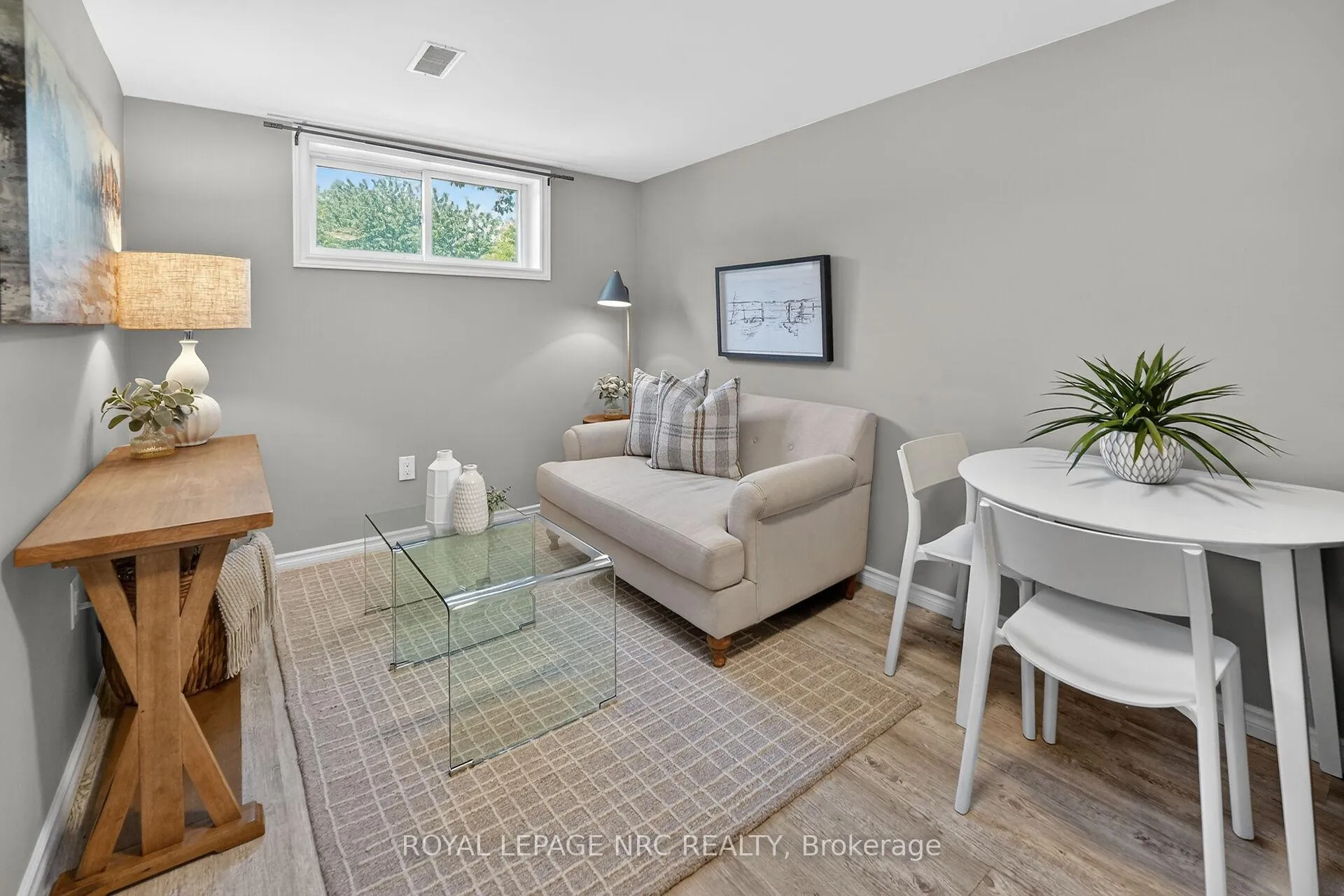 Photo 19 of 4451 Meadowvale Drive, Niagara Falls, Morrison — HOMEH
