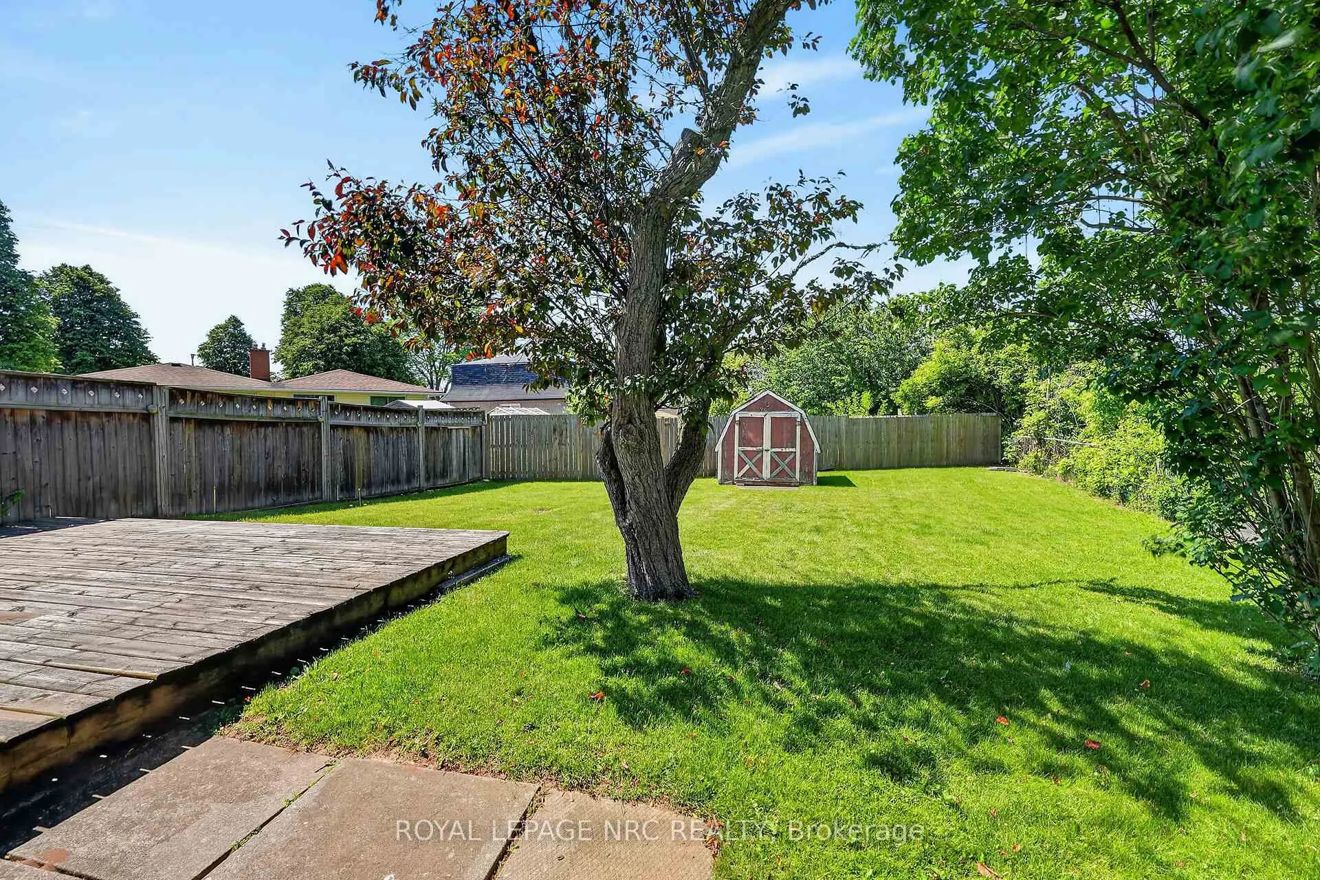Photo 27 of 4451 Meadowvale Drive, Niagara Falls, Morrison — HOMEH