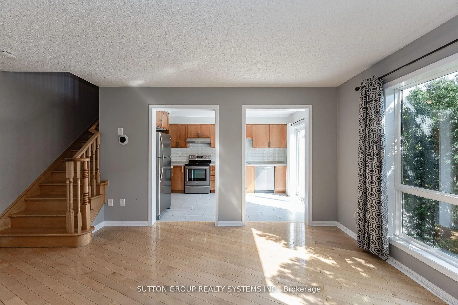 Photo 6 of 1152 Riddell Crescent, Milton, Beaty — HOMEH