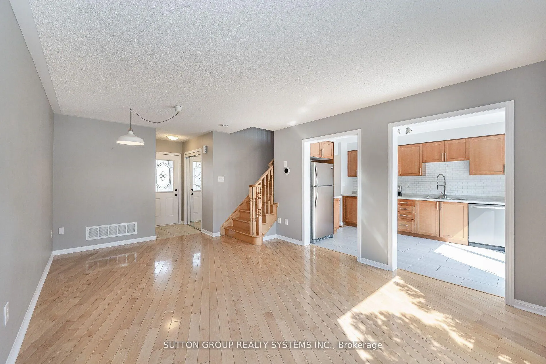 Photo 7 of 1152 Riddell Crescent, Milton, Beaty — HOMEH