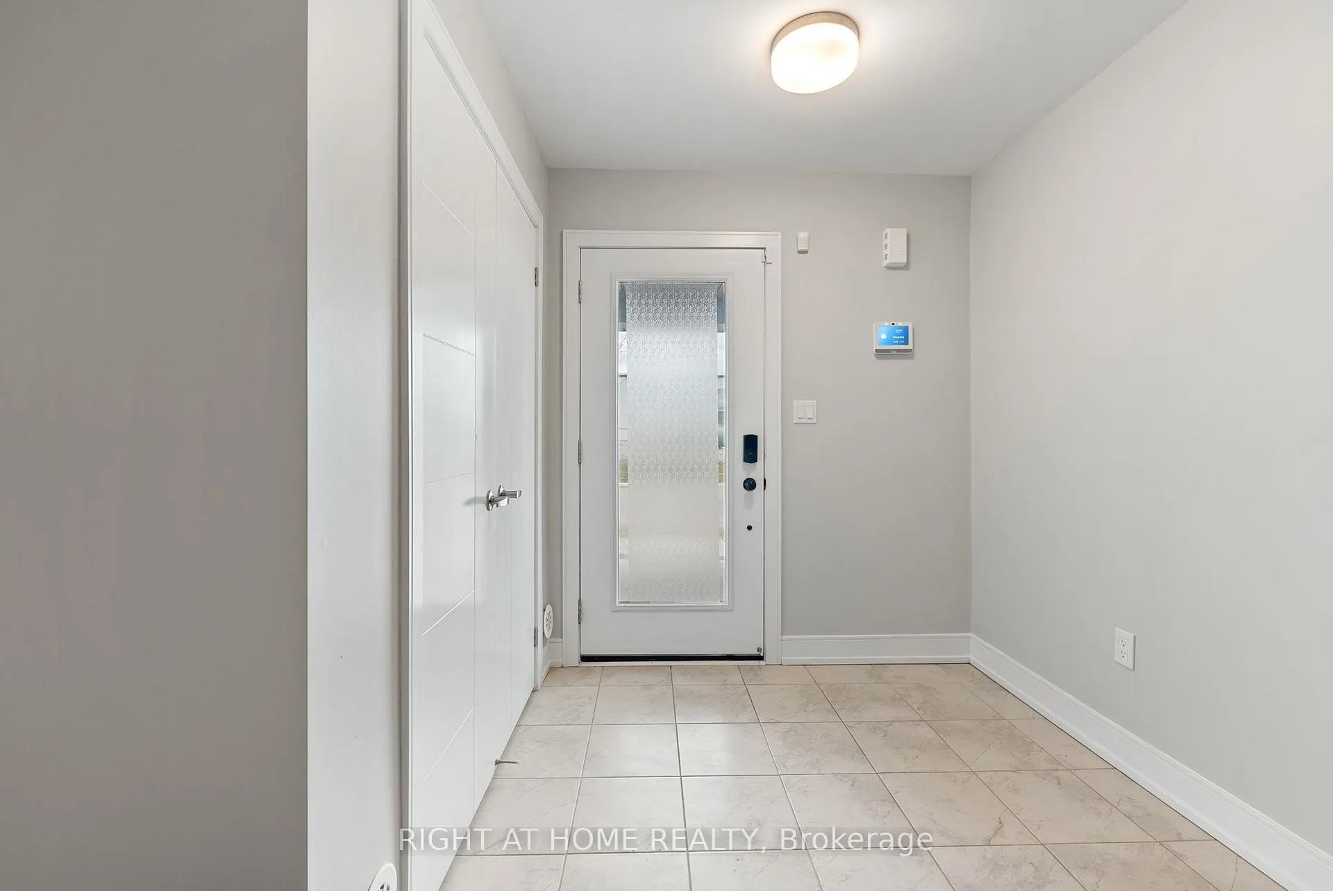 Photo 4 of 1393 Clarriage Court, Milton, Ford — HOMEH