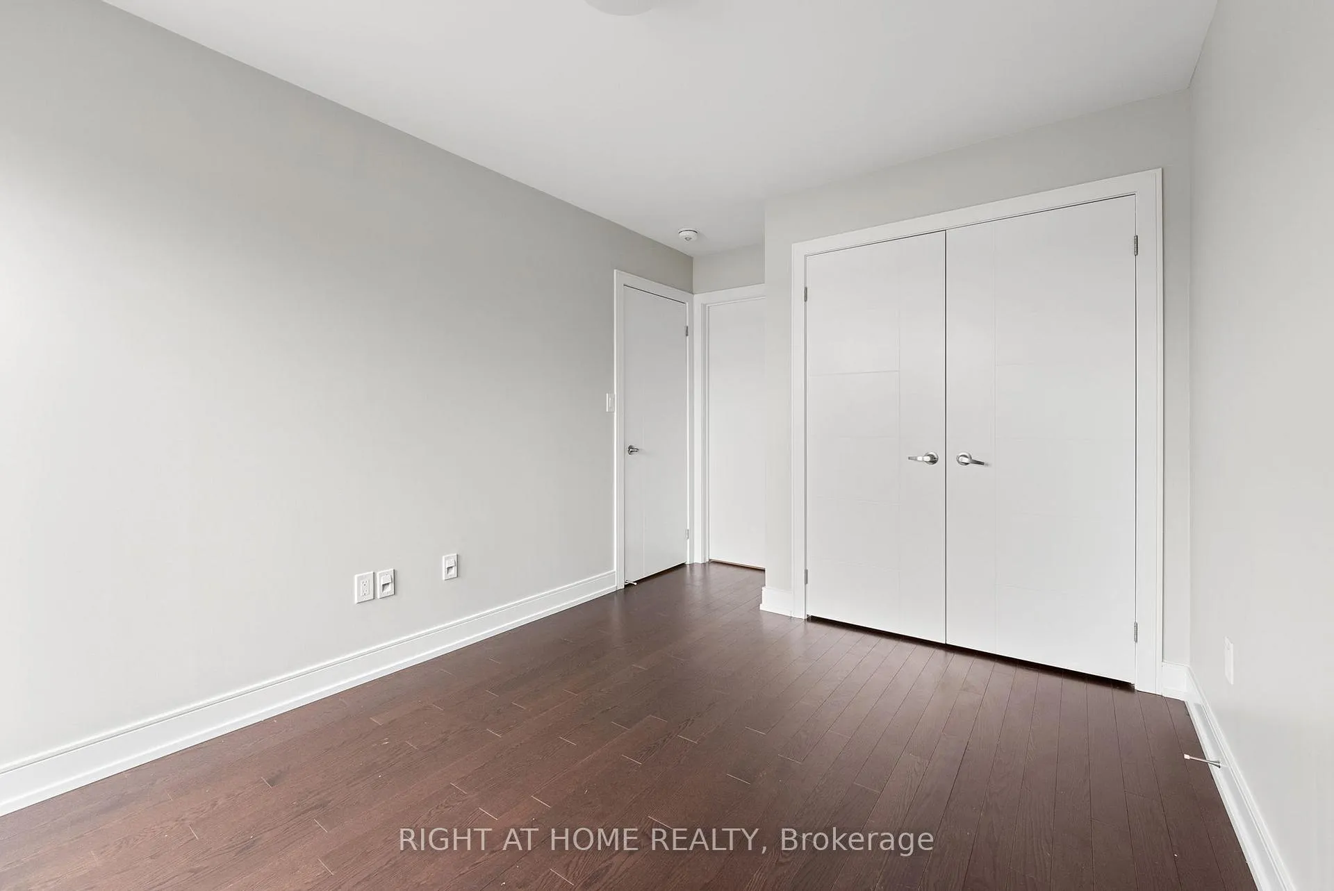 Photo 17 of 1393 Clarriage Court, Milton, Ford — HOMEH