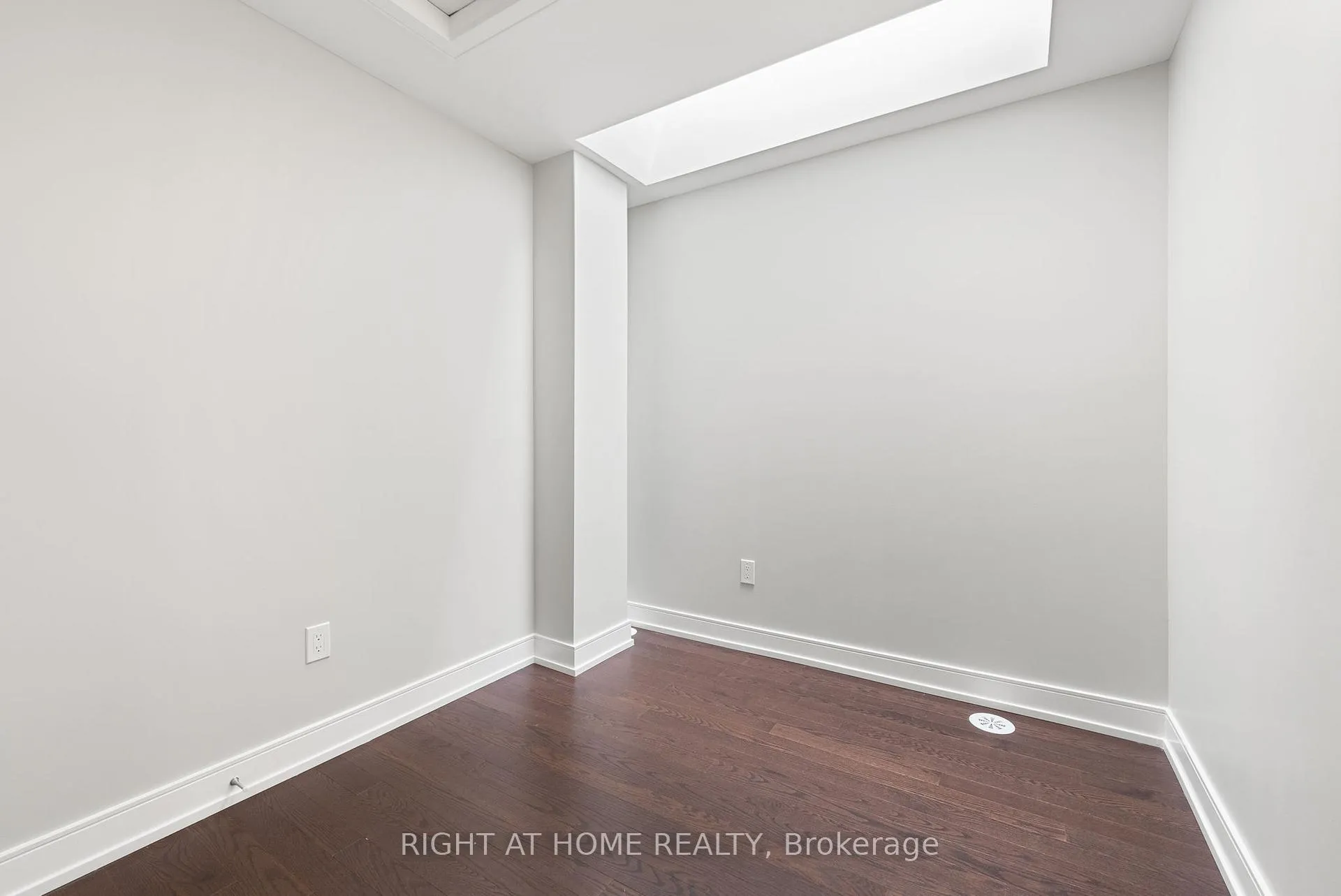 Photo 21 of 1393 Clarriage Court, Milton, Ford — HOMEH