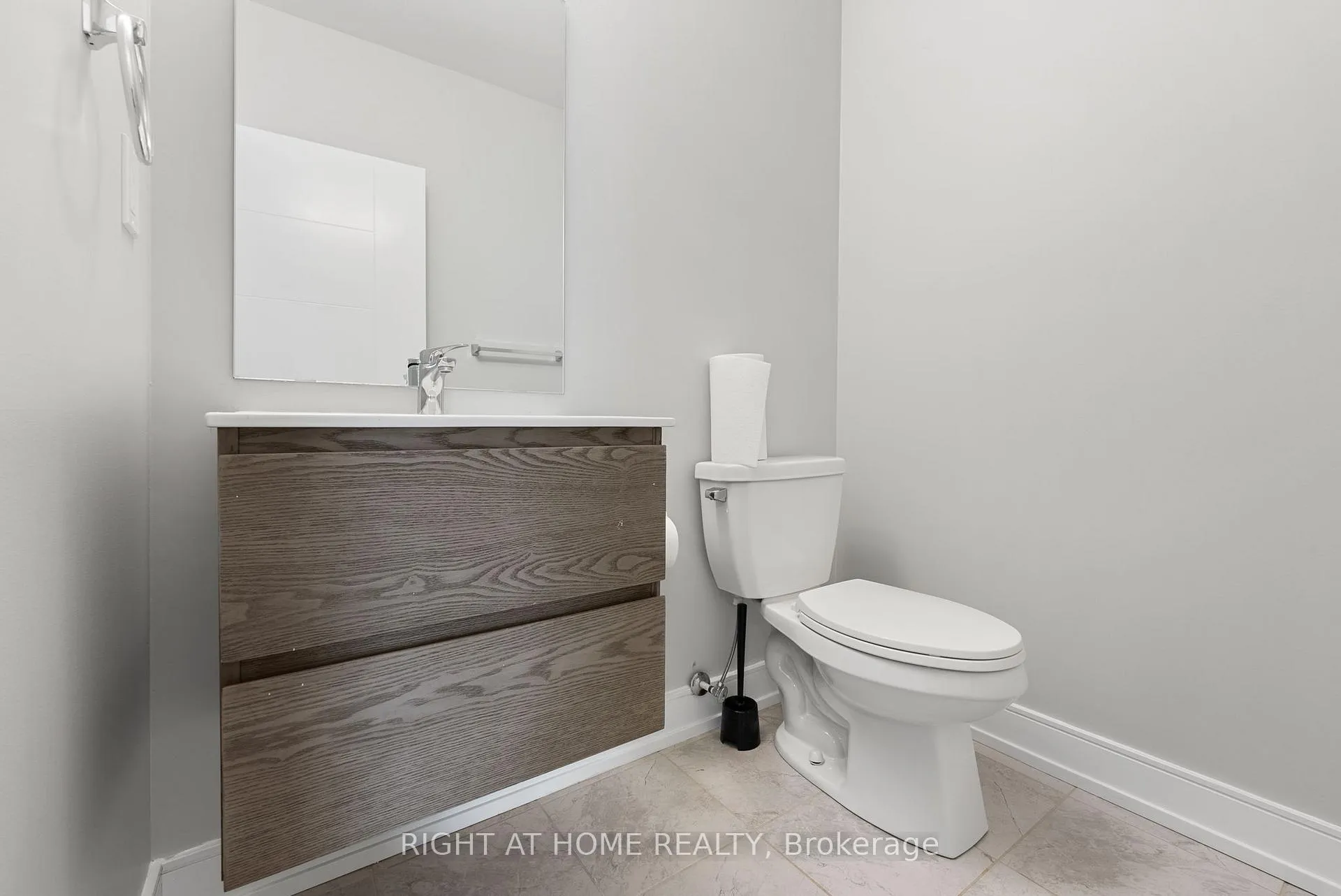 Photo 24 of 1393 Clarriage Court, Milton, Ford — HOMEH