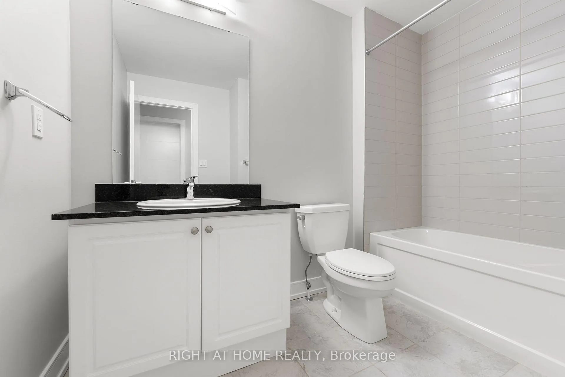 Photo 26 of 1393 Clarriage Court, Milton, Ford — HOMEH