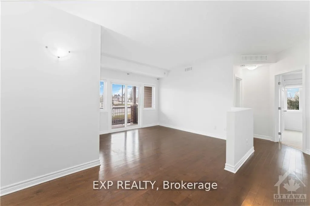Photo 8 of Unit C, 920 White Alder Avenue, Ottawa, Blossom Park/Kemp Park/Findlay Creek — HOMEH
