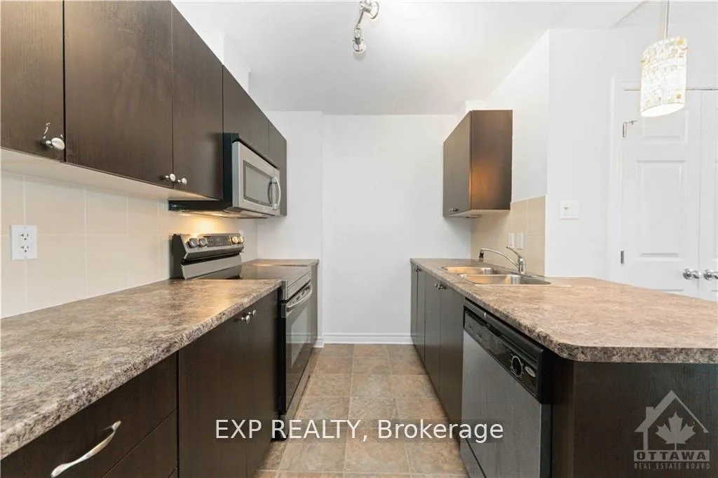 Photo 11 of Unit C, 920 White Alder Avenue, Ottawa, Blossom Park/Kemp Park/Findlay Creek — HOMEH
