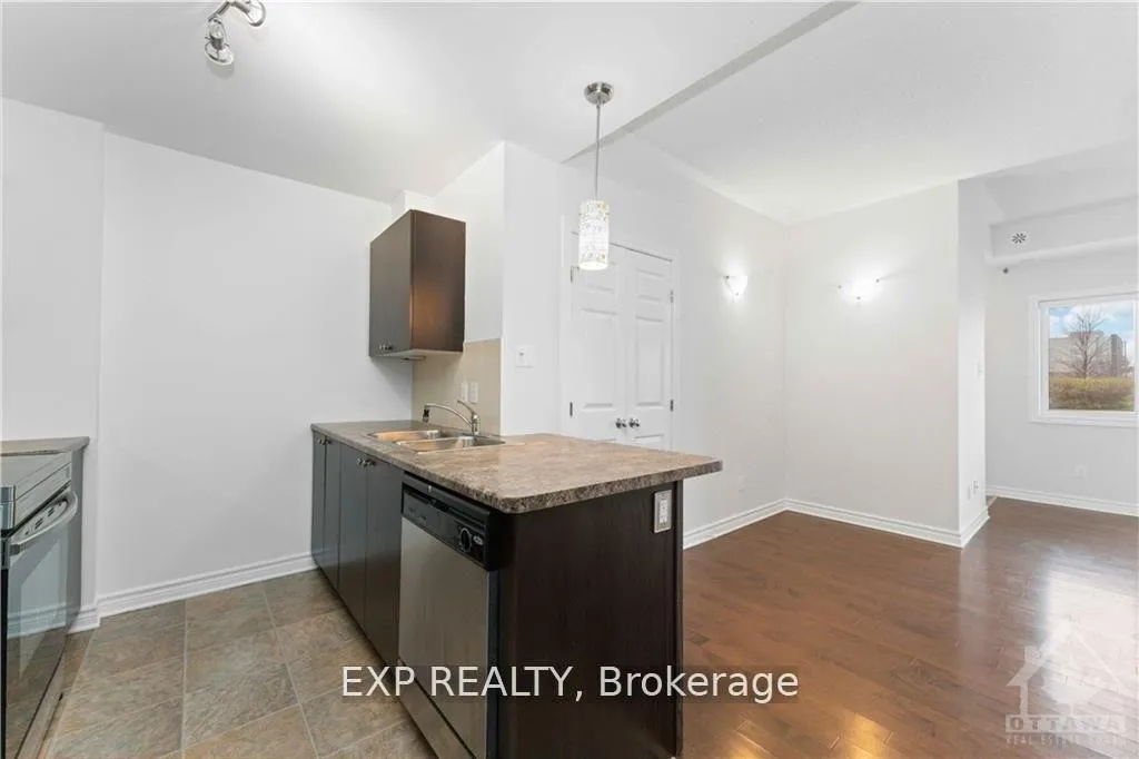 Photo 13 of Unit C, 920 White Alder Avenue, Ottawa, Blossom Park/Kemp Park/Findlay Creek — HOMEH