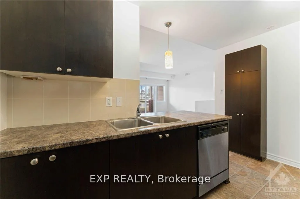 Photo 14 of Unit C, 920 White Alder Avenue, Ottawa, Blossom Park/Kemp Park/Findlay Creek — HOMEH