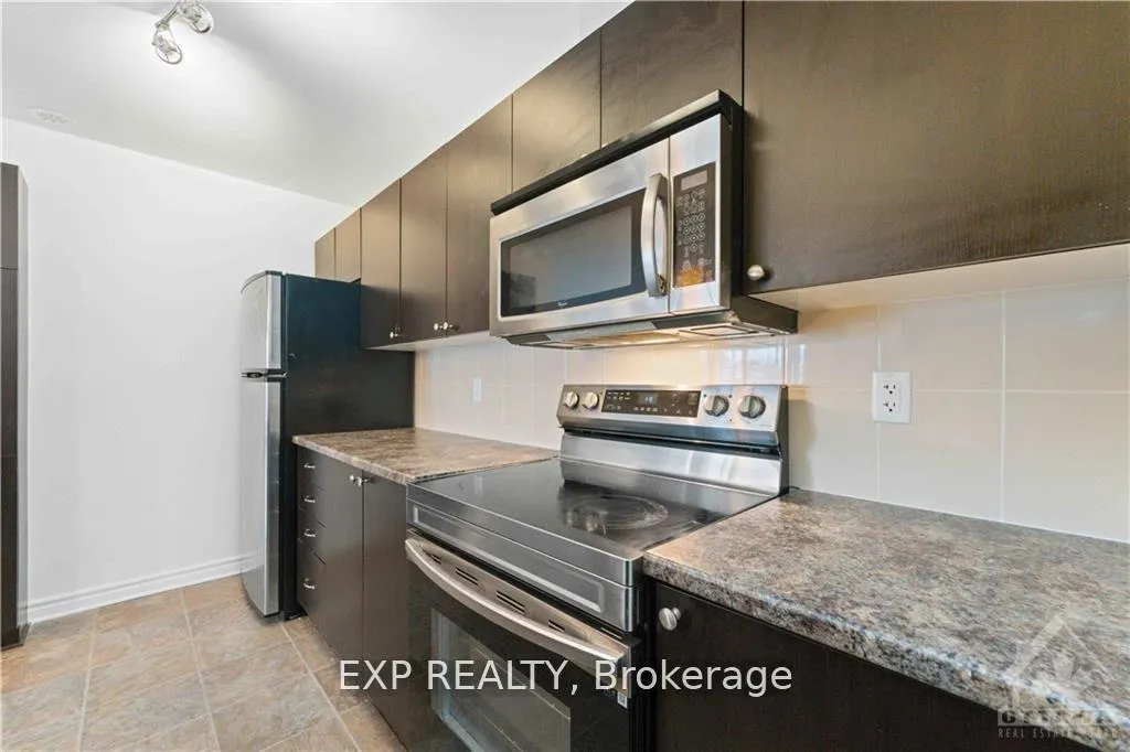 Photo 15 of Unit C, 920 White Alder Avenue, Ottawa, Blossom Park/Kemp Park/Findlay Creek — HOMEH