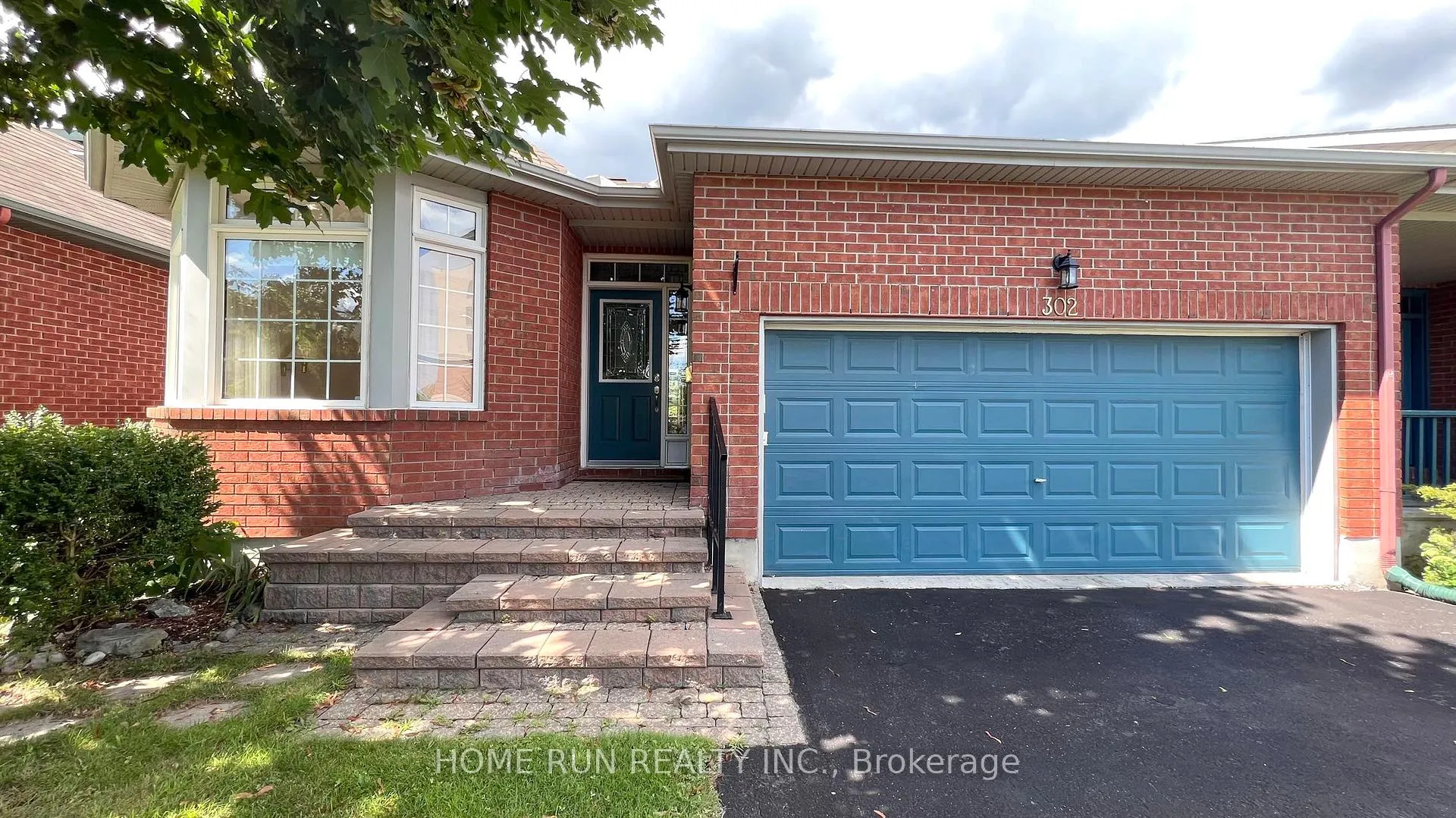 Photo 4 of 302 Wisteria Crescent, Ottawa, Hunt Club — HOMEH