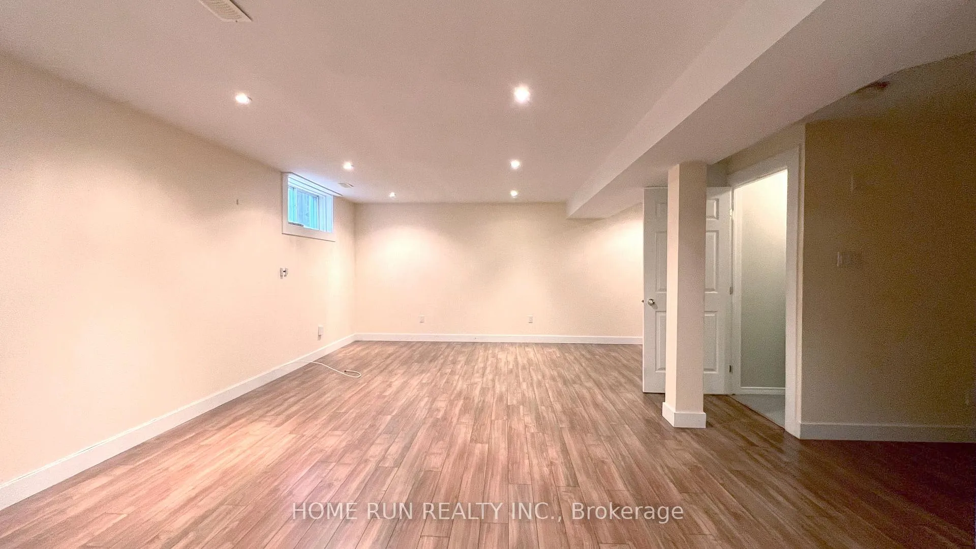 Photo 16 of 302 Wisteria Crescent, Ottawa, Hunt Club — HOMEH