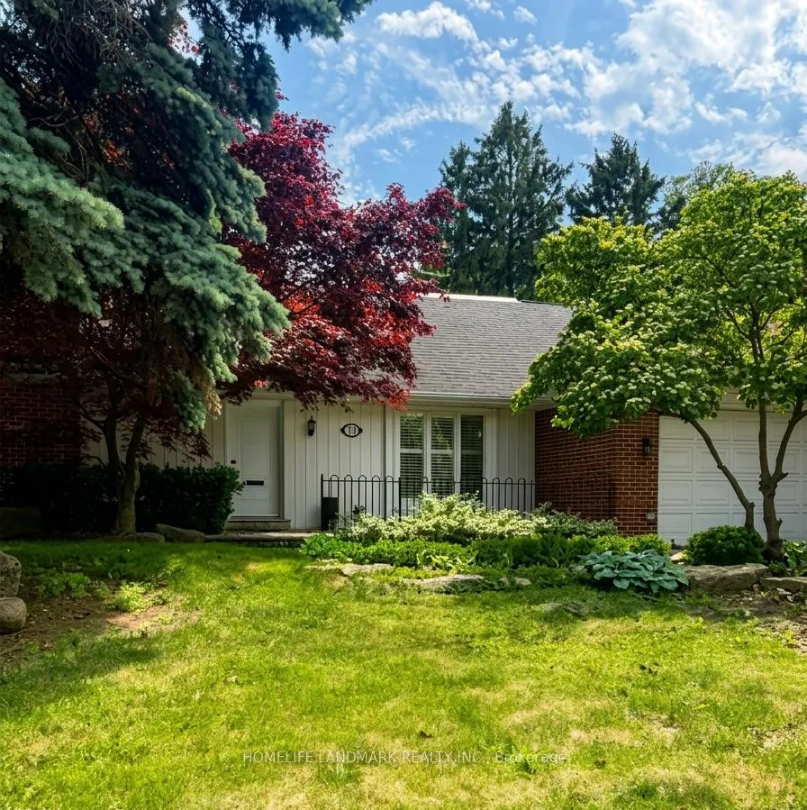 Photo 2 of 79 Anglesey Boulevard, Etobicoke, Edenbridge-Humber Valley — HOMEH