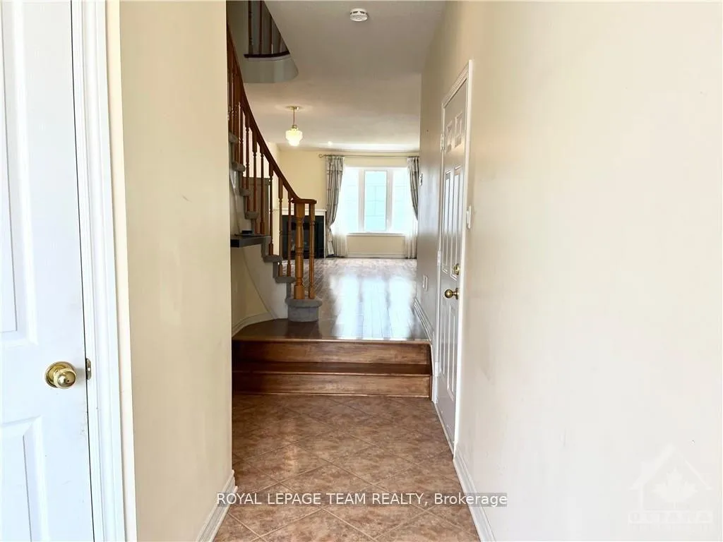 Photo 3 of 39 Bellrock Drive, Ottawa, Kanata - Beaverbrook — HOMEH