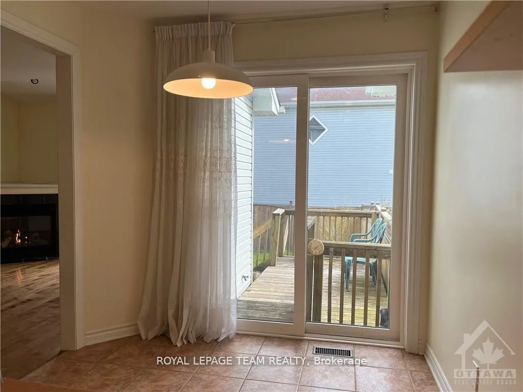 Photo 12 of 39 Bellrock Drive, Ottawa, Kanata - Beaverbrook — HOMEH