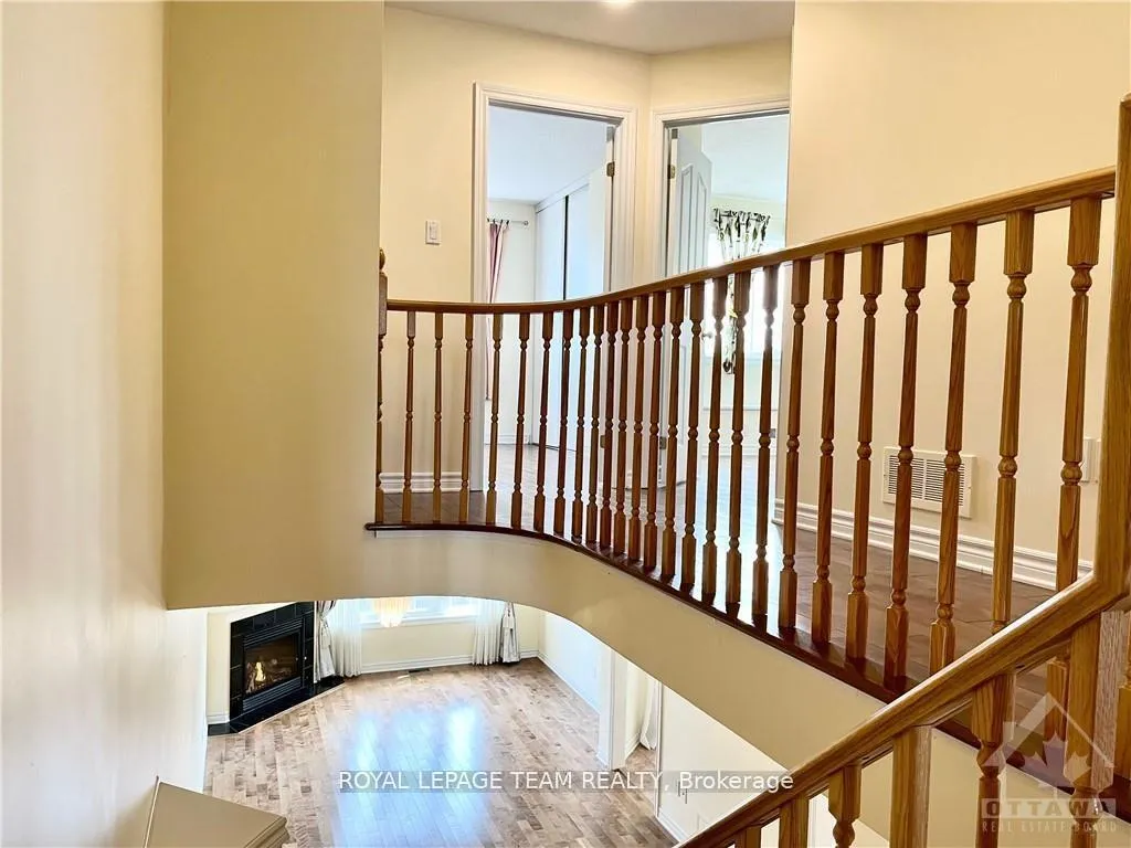 Photo 13 of 39 Bellrock Drive, Ottawa, Kanata - Beaverbrook — HOMEH