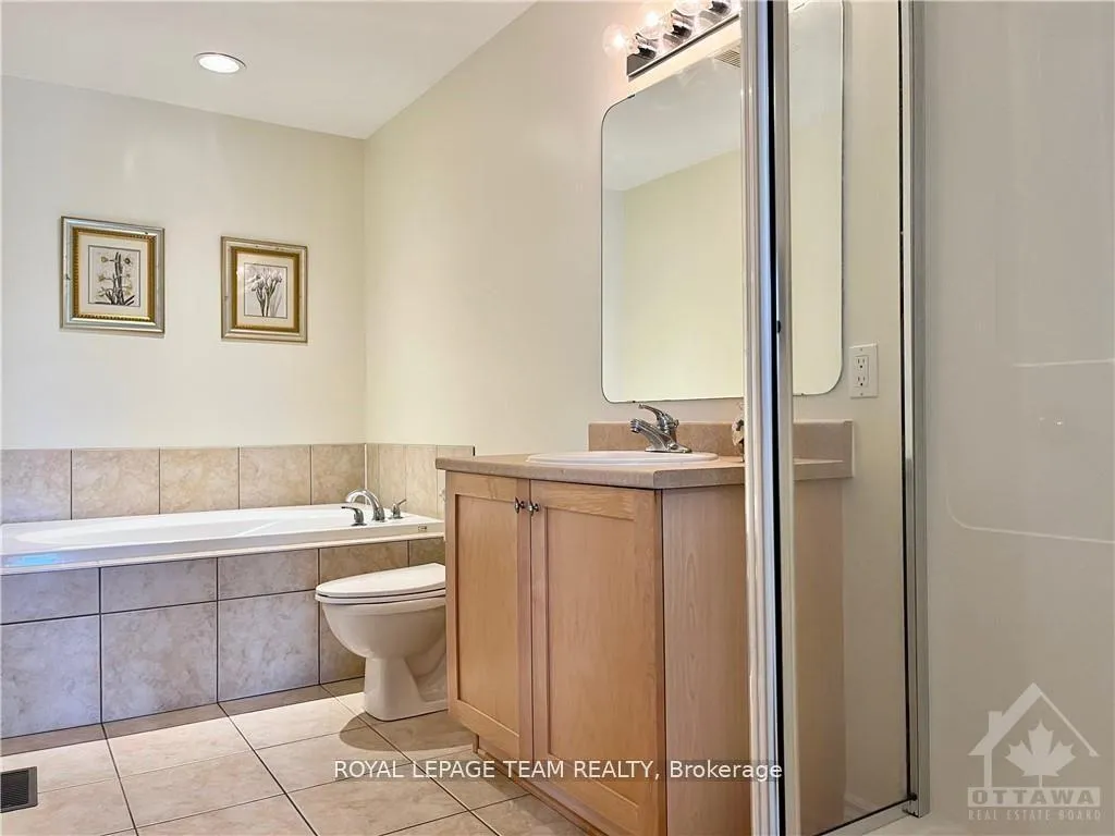 Photo 17 of 39 Bellrock Drive, Ottawa, Kanata - Beaverbrook — HOMEH