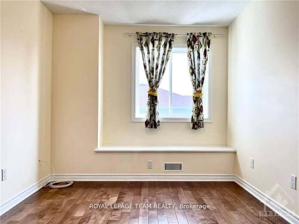 Photo 20 of 39 Bellrock Drive, Ottawa, Kanata - Beaverbrook — HOMEH