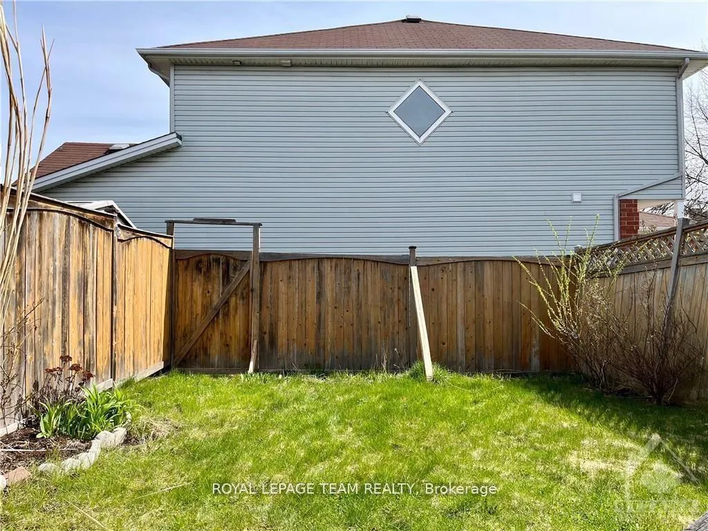 Photo 27 of 39 Bellrock Drive, Ottawa, Kanata - Beaverbrook — HOMEH