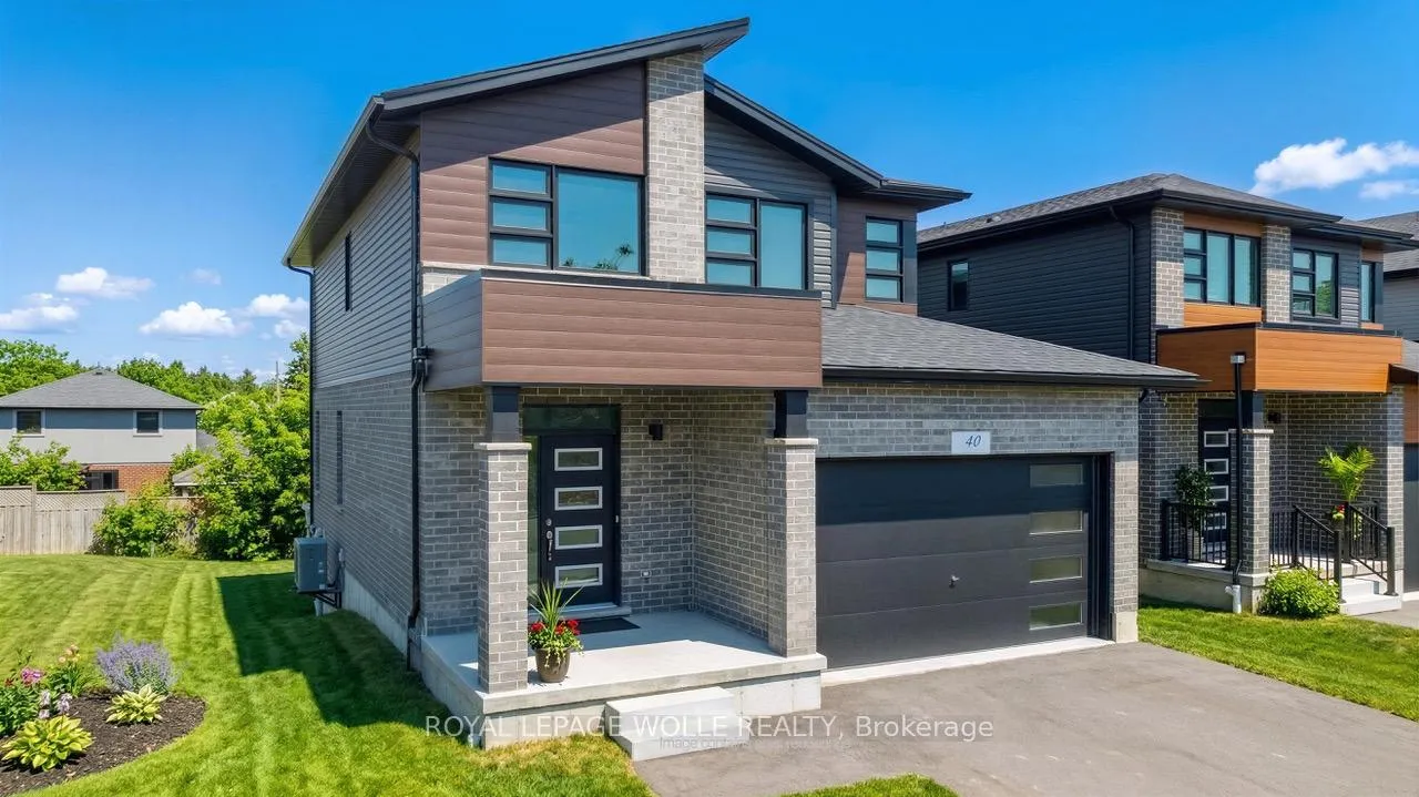 Photo 1 of 40 Moon Crescent, Cambridge — HOMEH