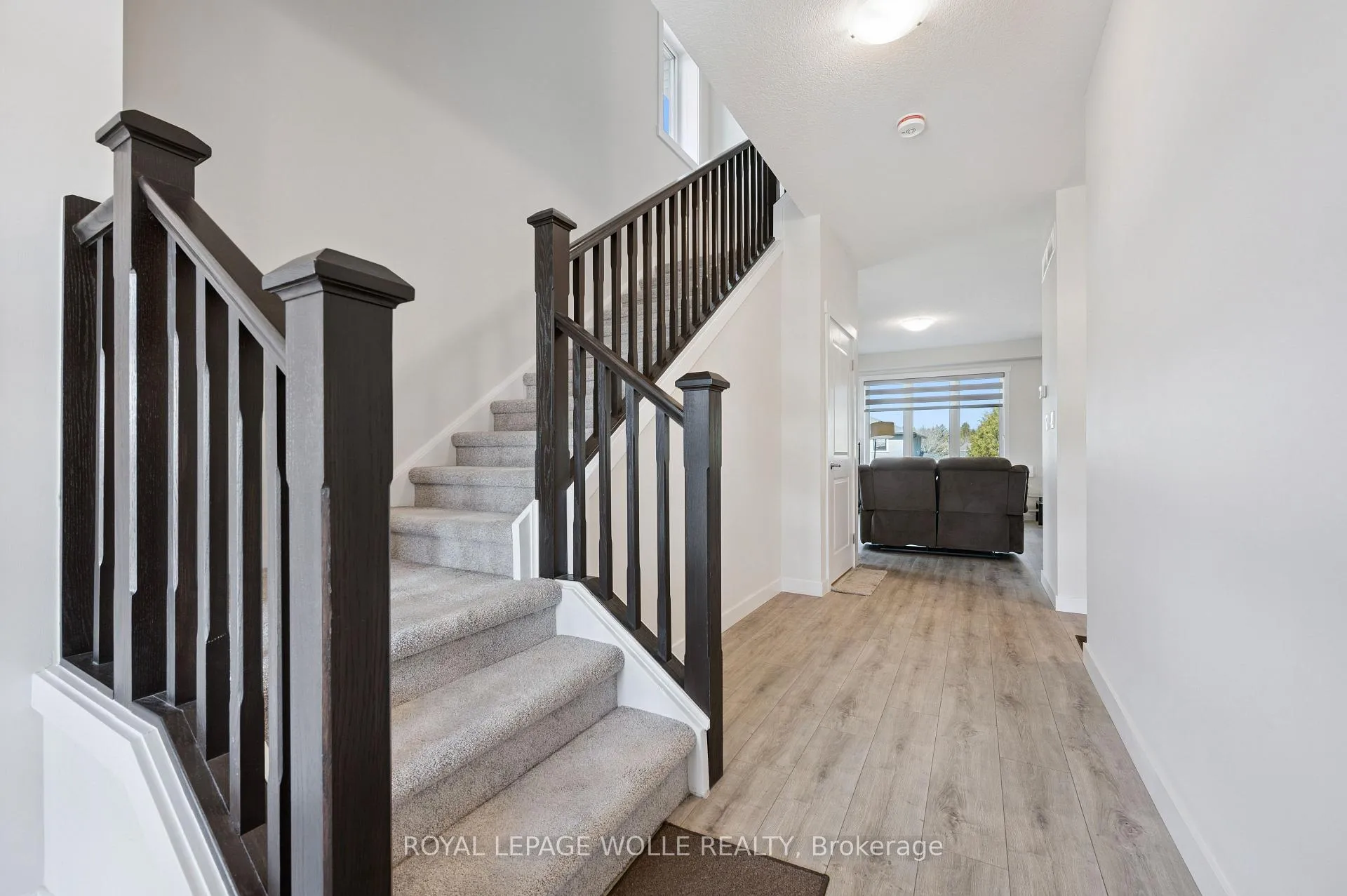 Photo 5 of 40 Moon Crescent, Cambridge — HOMEH