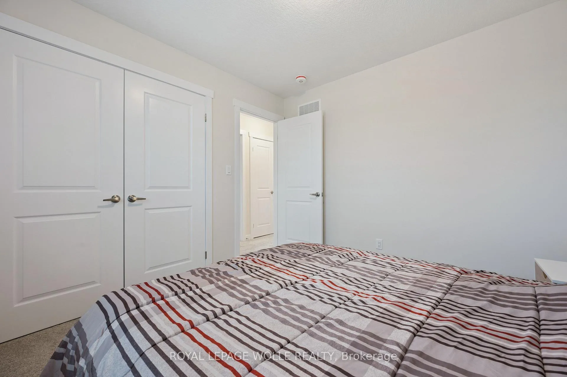 Photo 15 of 40 Moon Crescent, Cambridge — HOMEH