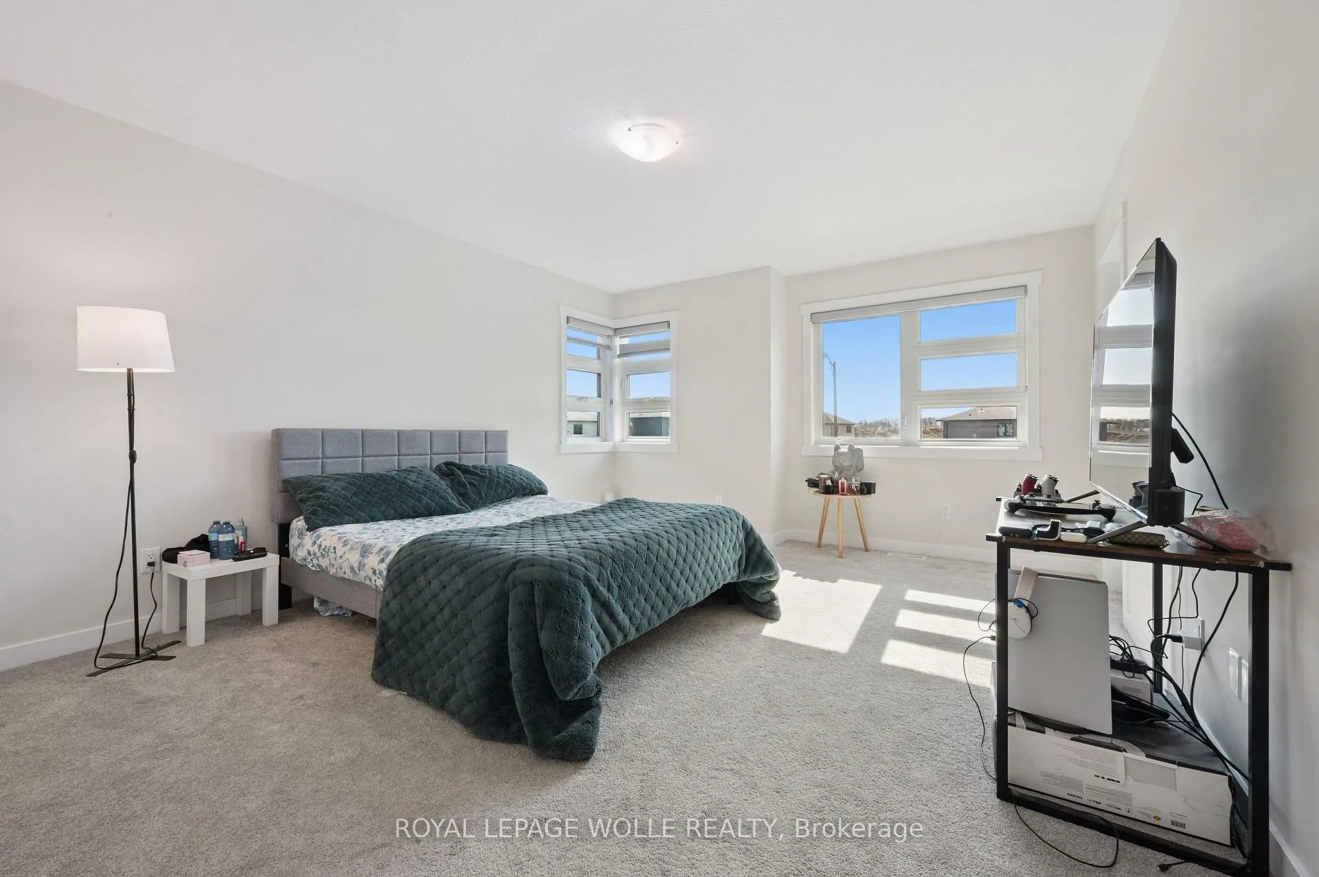 Photo 19 of 40 Moon Crescent, Cambridge — HOMEH