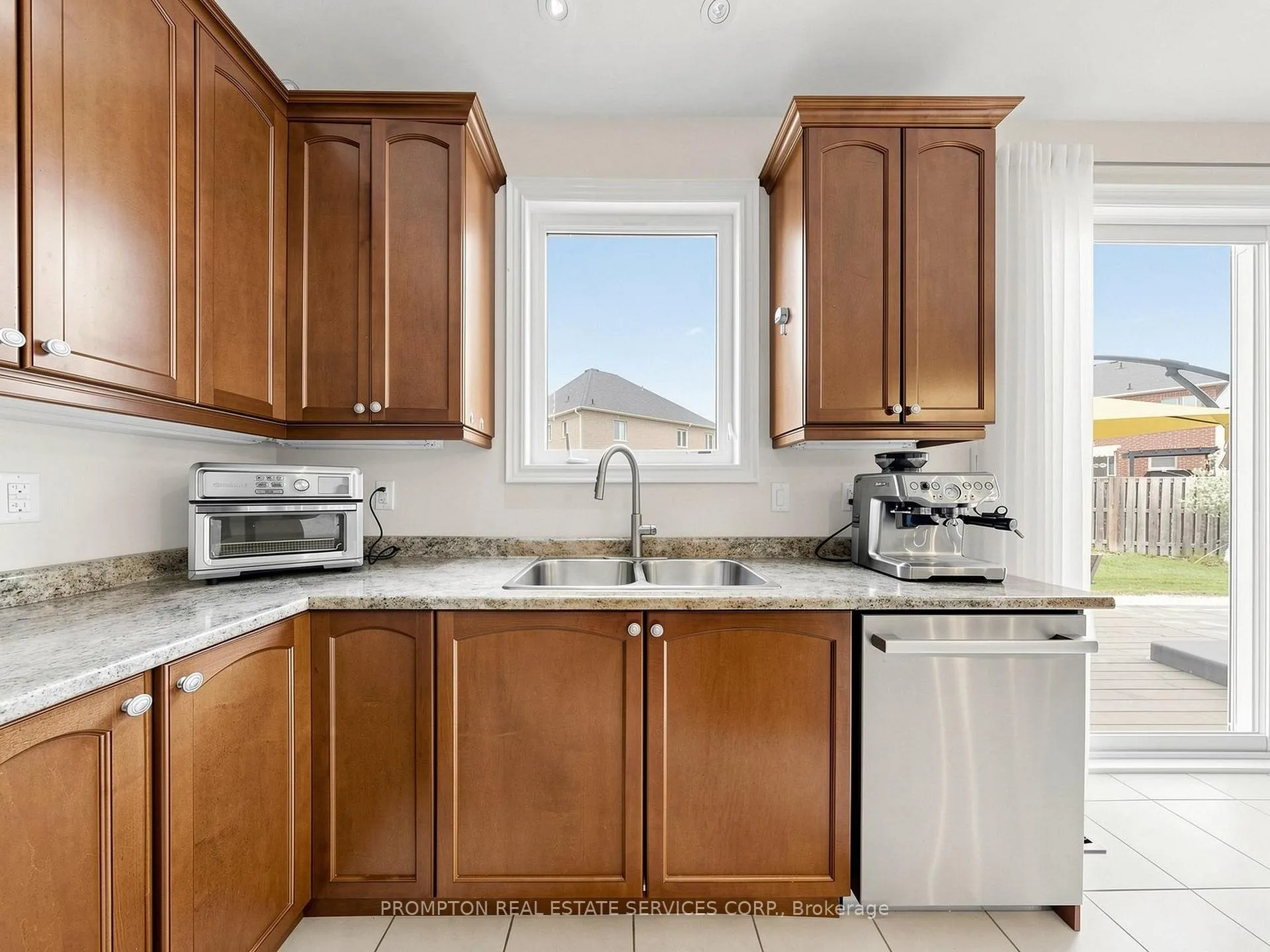 Photo 18 of 29 Beebe Crescent, Markham, Wismer — HOMEH