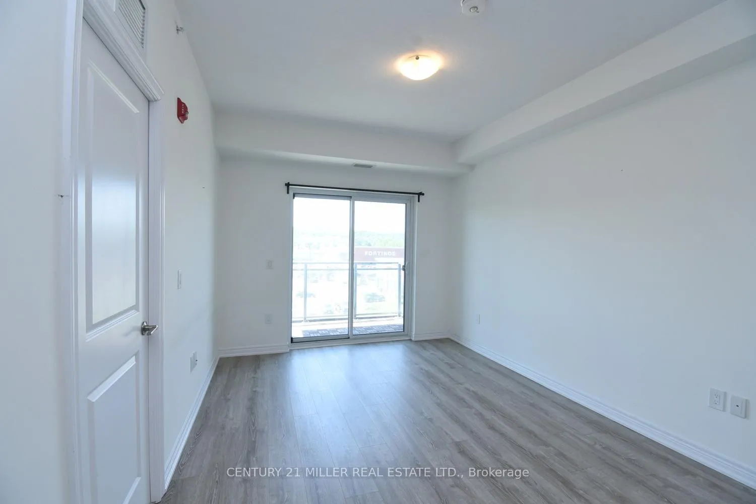 Photo 6 of Unit 413, 121 Highway 8, Hamilton, Stoney Creek — HOMEH
