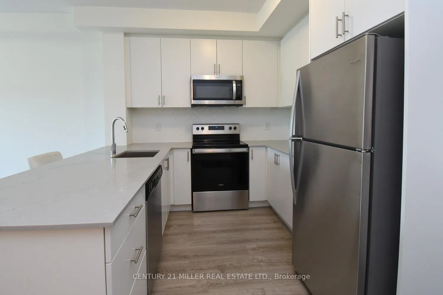Photo 10 of Unit 413, 121 Highway 8, Hamilton, Stoney Creek — HOMEH